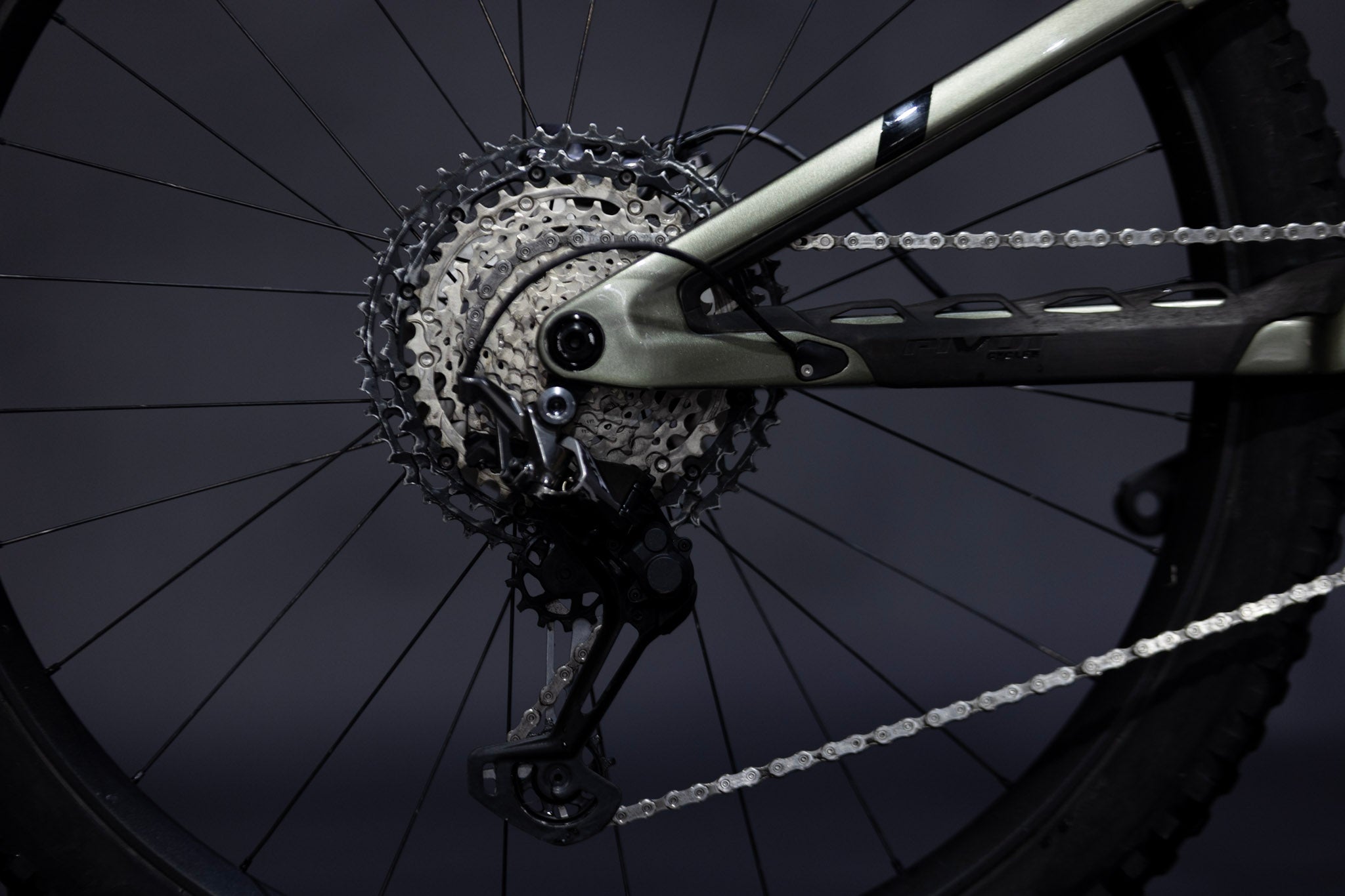 Bicicleta De Montaña Doble Suspensión Pivot Cycles Firebird 29" Talla Large (2024) Seminueva