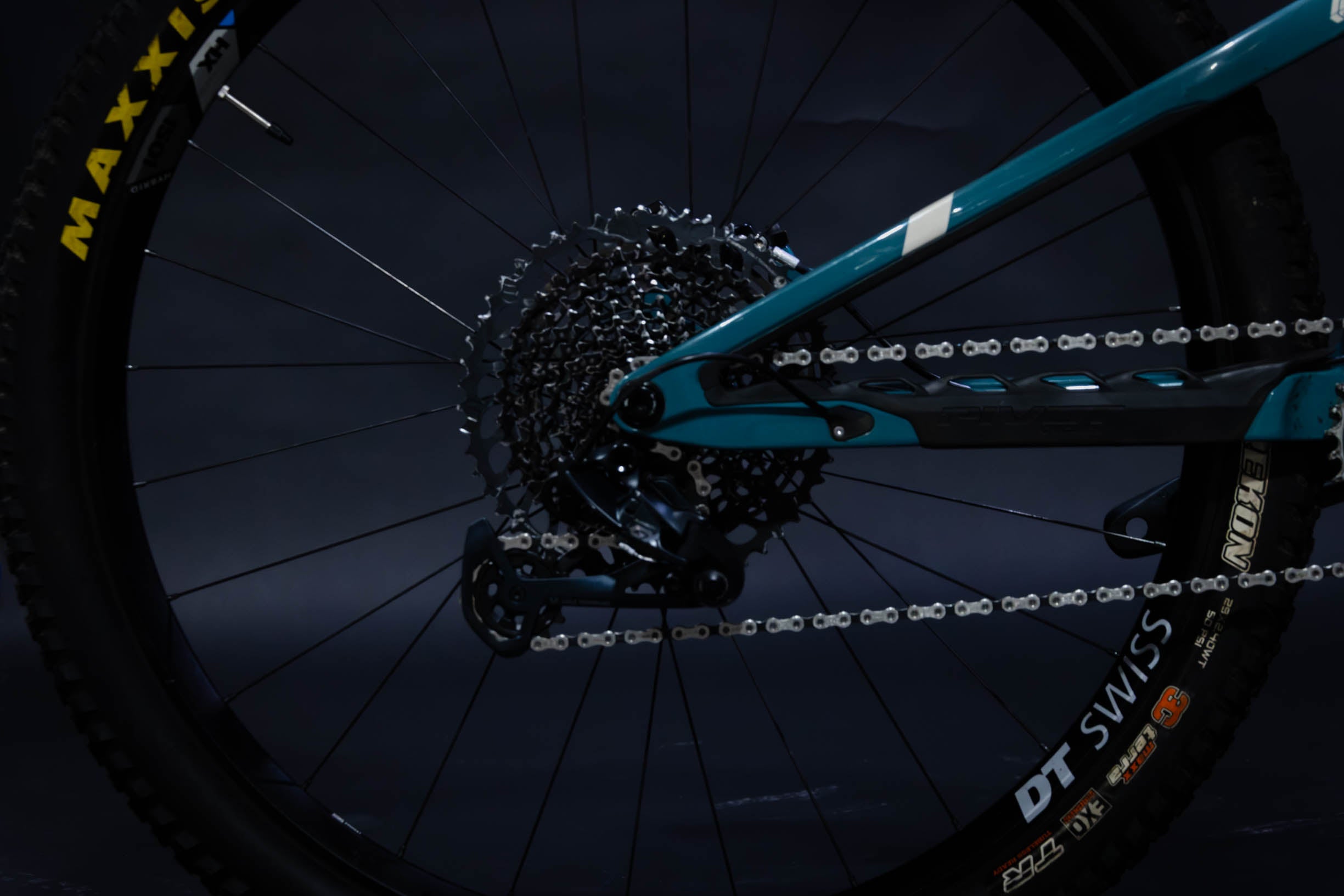 Bicicleta De Montaña Doble Suspensión Pivot Cycles Trail 429 29" Talla Large (2024) Seminueva