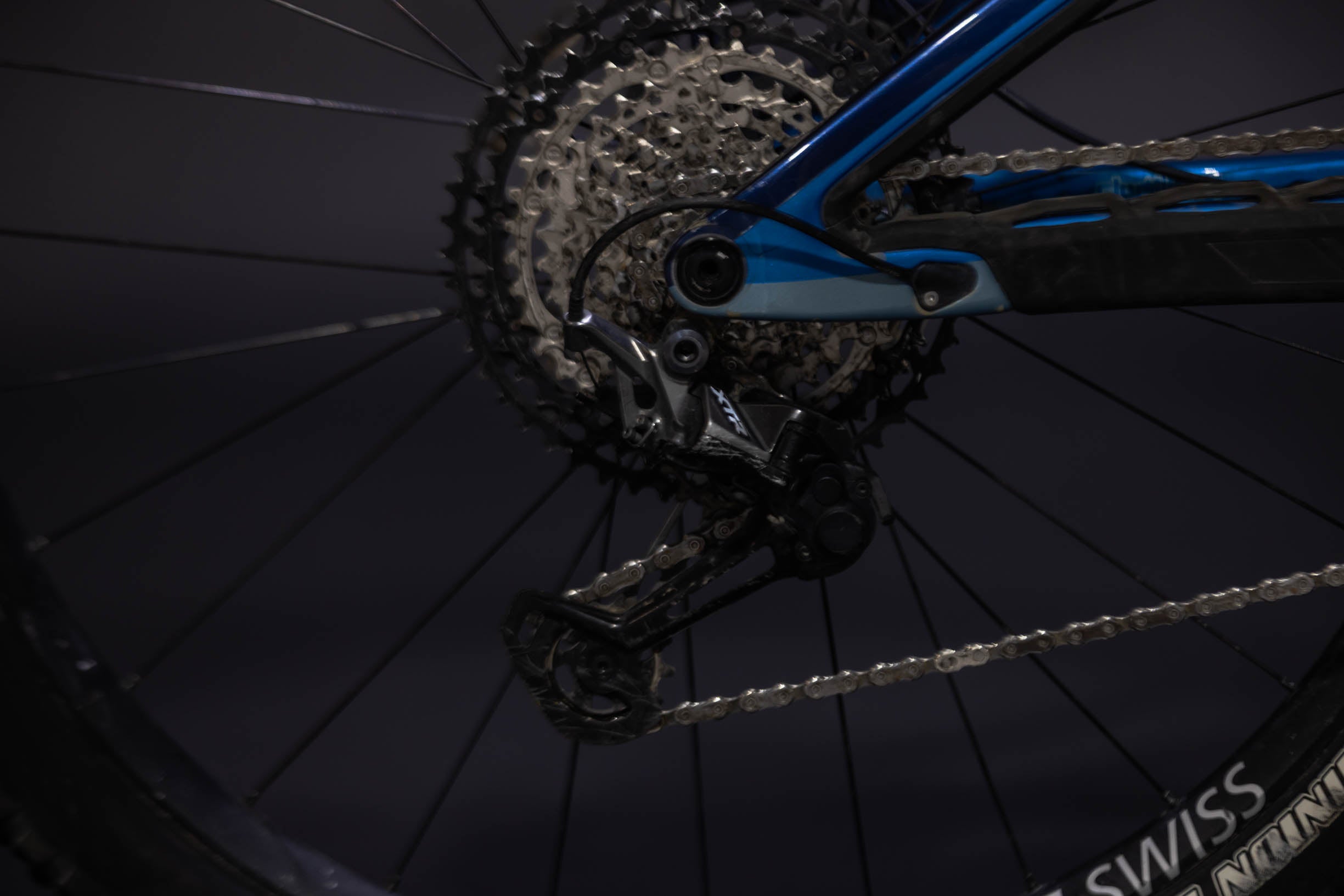 Bicicleta de Montaña Asistida Doble Suspensión Pivot Cycles Shuttle LT 29" Talla Large (2023) Seminueva