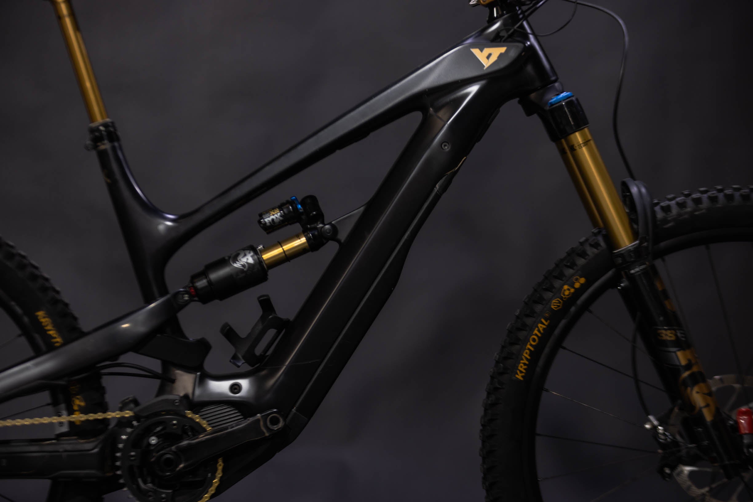 Bicicleta de Montaña asistida Doble Suspension YT Decoy Core 5 Talla Extra Large (2024) Seminueva