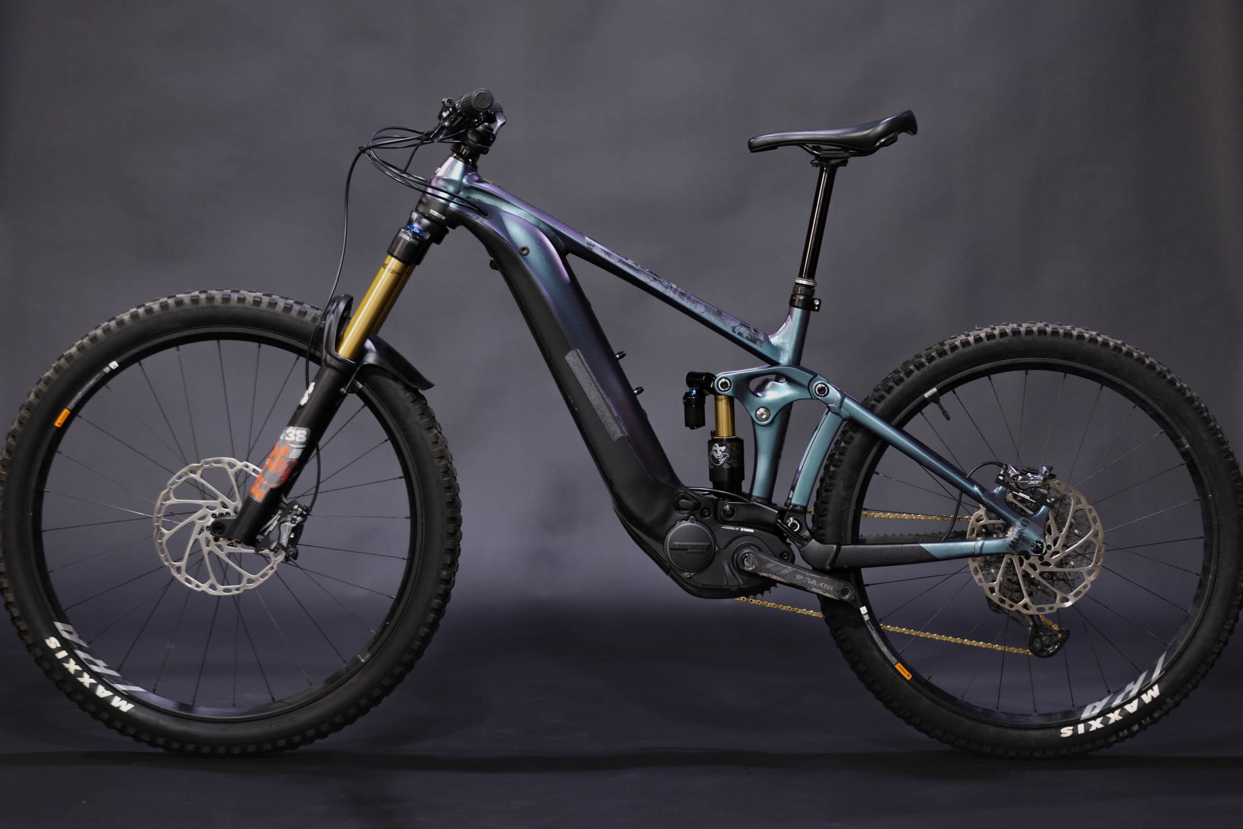 Bicicleta de Montaña Asistida Doble Suspensíon Giant Reign E 27.5/29" Talla Large (2025) Seminueva