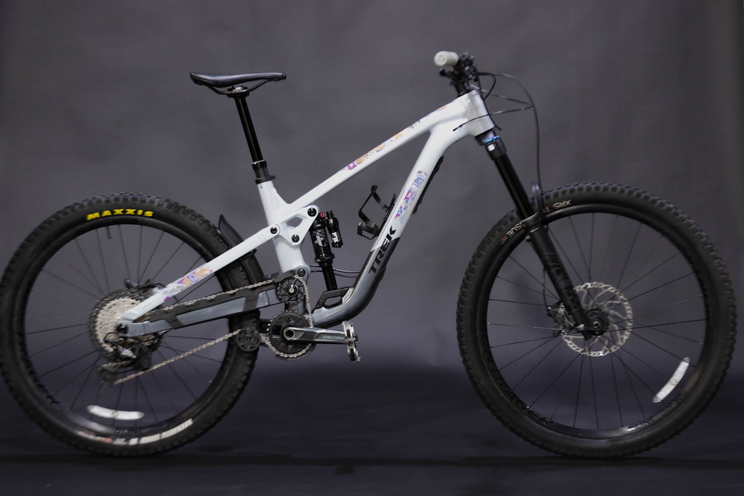 Bicicleta de Montaña Doble Suspensión Trek Slash Large 27.5/29" Talla Medium Seminueva (2024) Seminueva