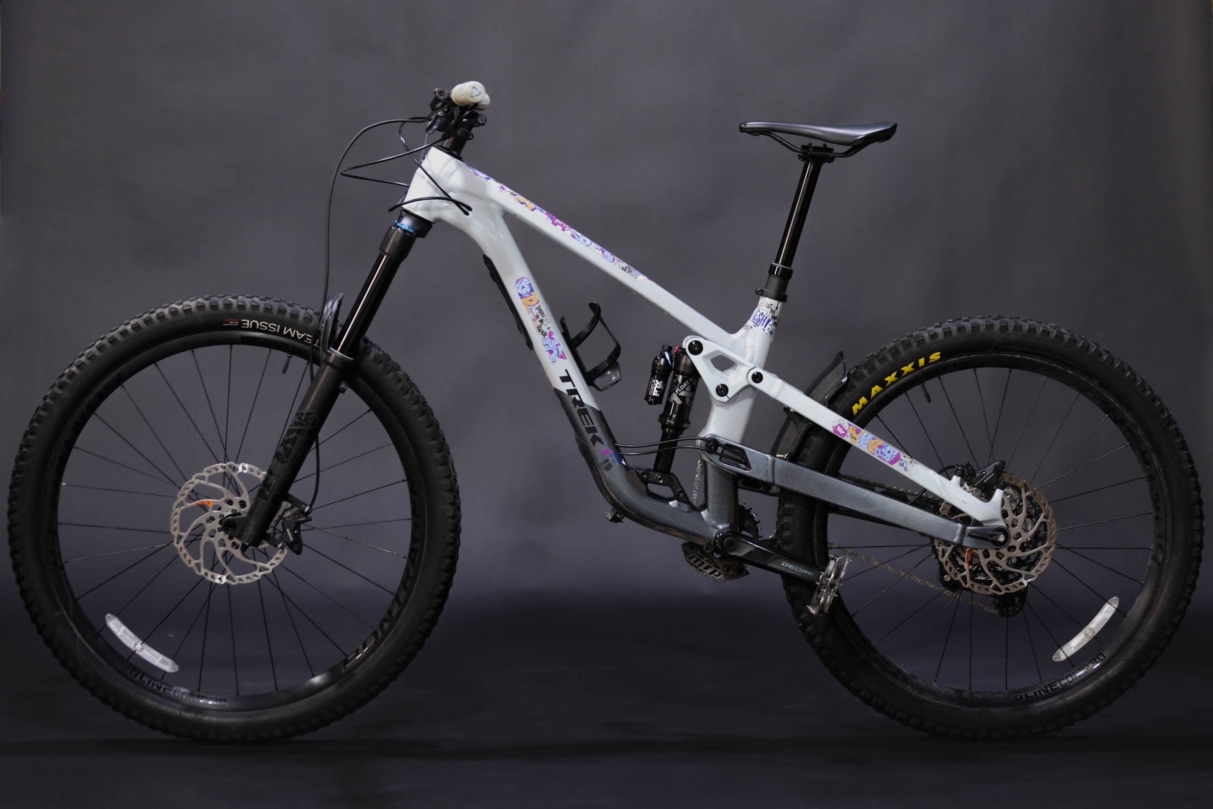 Bicicleta de Montaña Doble Suspensión Trek Slash Large 27.5/29" Talla Medium Seminueva (2024) Seminueva