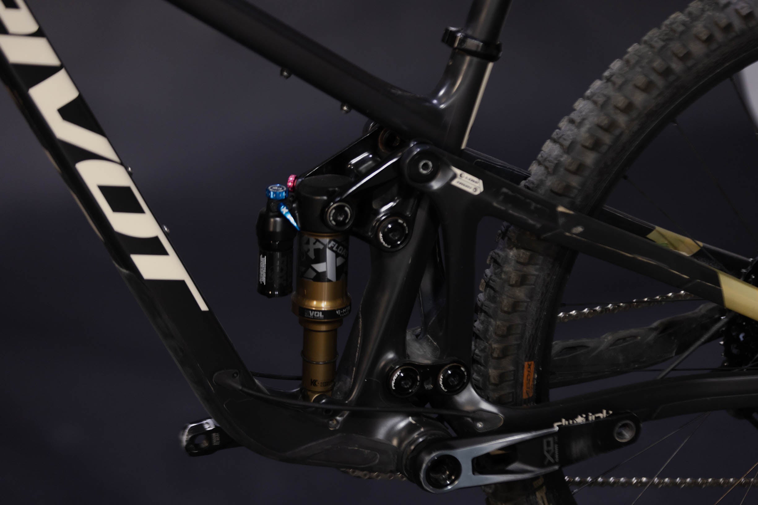 Bicicleta De Montaña Doble Suspensión Pivot Cycles Switchblade 29" Talla Small (2024) Seminueva