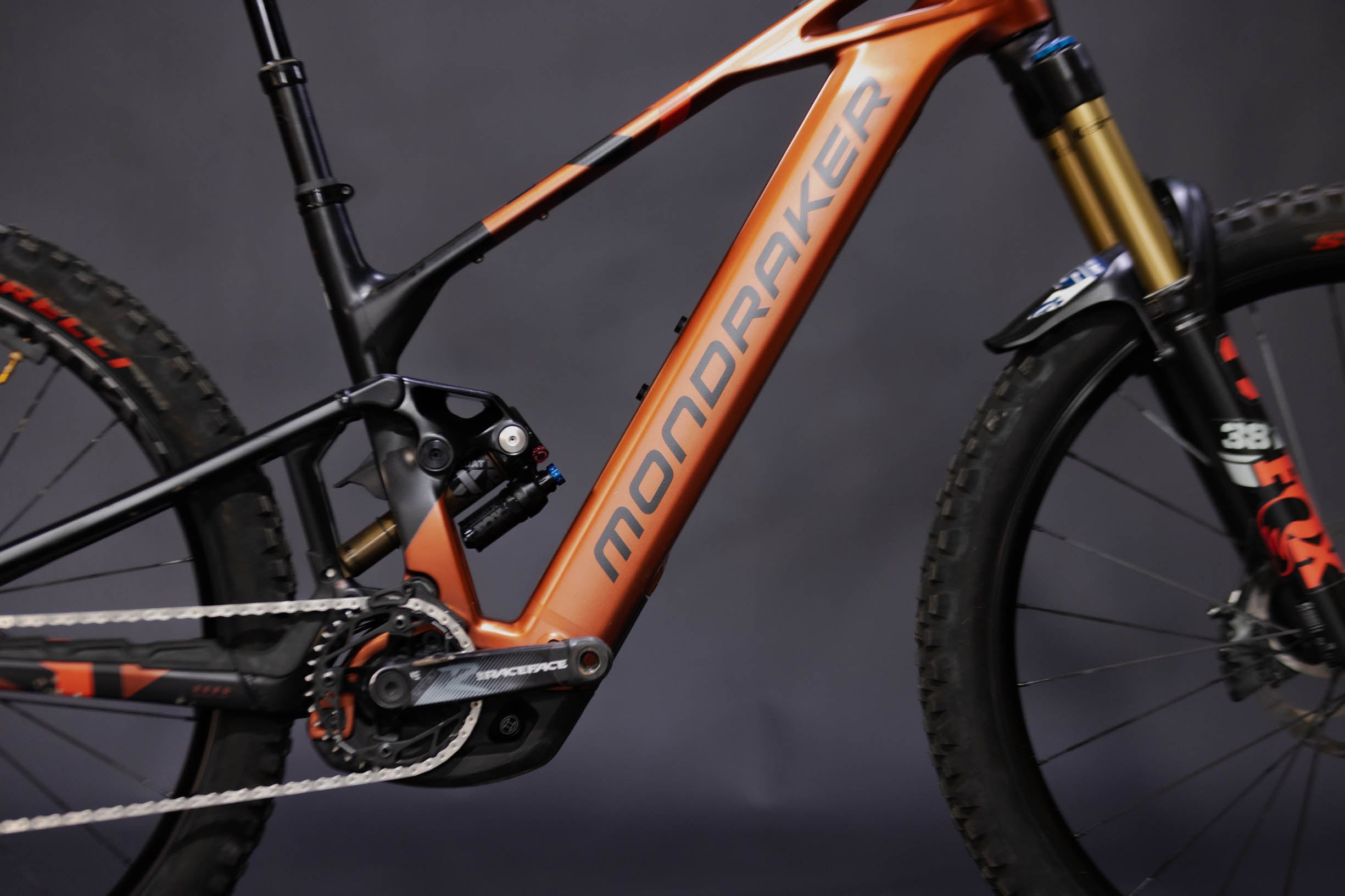 Bicicleta de Montaña Asistida Doble Suspensión Mondraker Crafty rr 29" Talla Medium (2025) Seminueva