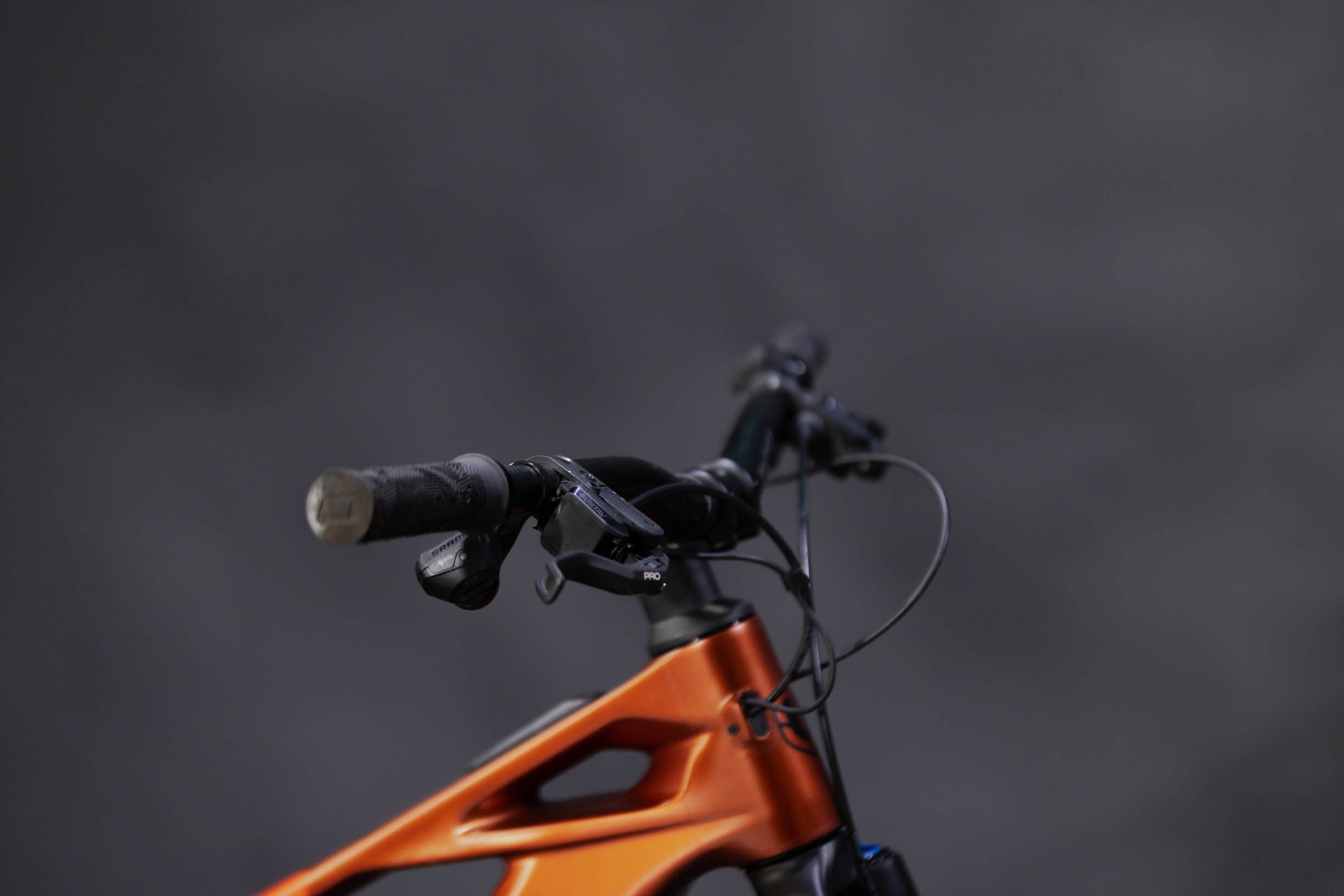 Bicicleta de Montaña Asistida Doble Suspensión Mondraker Crafty rr 29" Talla Medium (2025) Seminueva