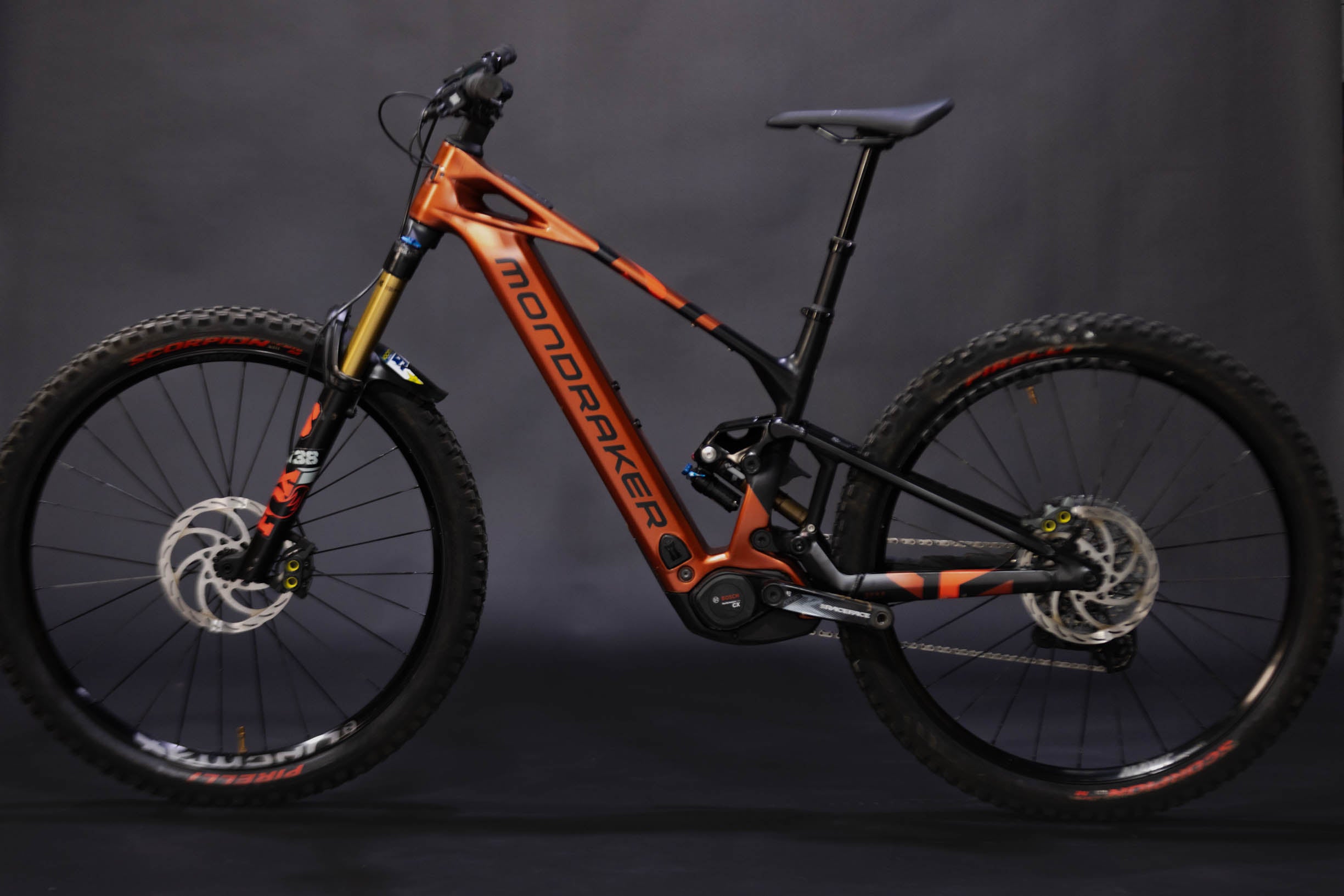 Bicicleta de Montaña Asistida Doble Suspensión Mondraker Crafty rr 29" Talla Medium (2025) Seminueva