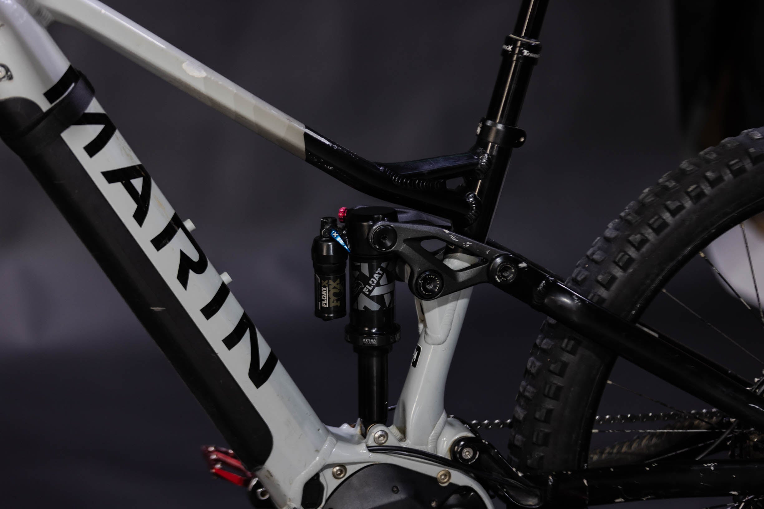 Bicicleta de Montaña Asistida Doble Suspensión Marin Alpine Trail E2 29/27.5" Talla Medium (2023) Seminueva