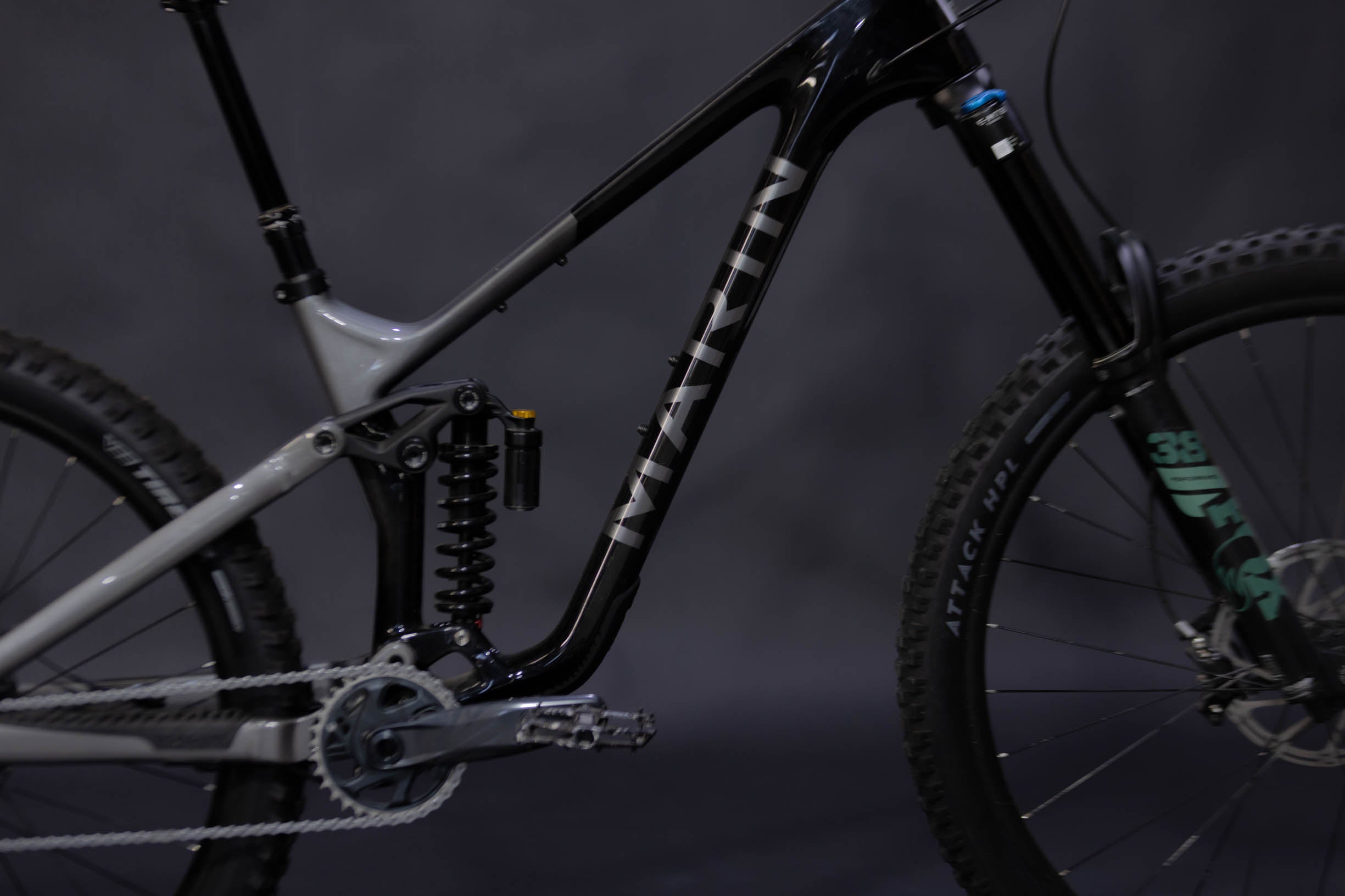 Bicicleta de Montaña Doble Suspensión Marin Bikes Alpine Trail Carbon 27.5/29" Talla Medium (2024) Seminueva