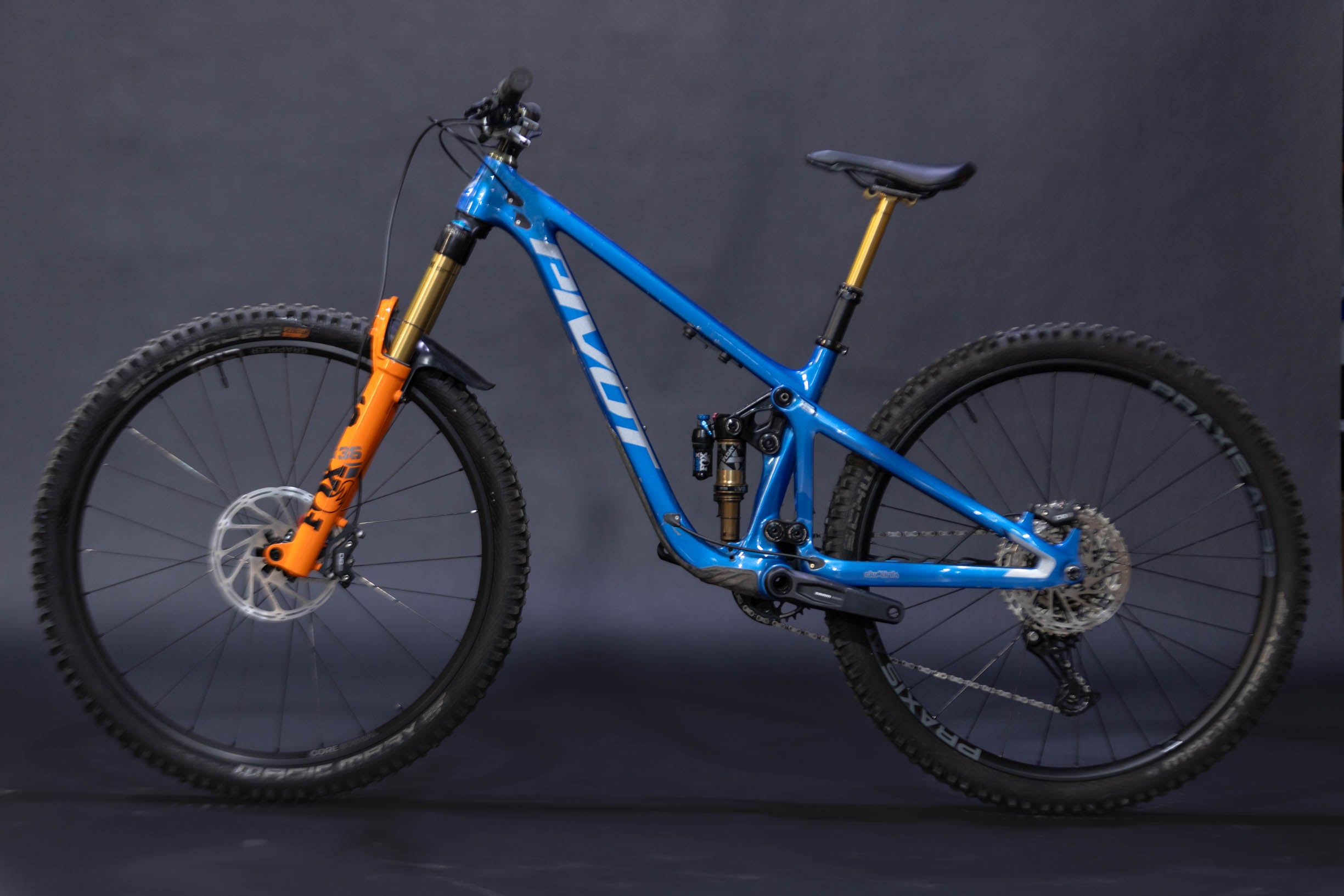 Bicicleta De Montaña Doble Suspensión Pivot Cycles Switchblade 29" Talla Small (2024) Seminueva
