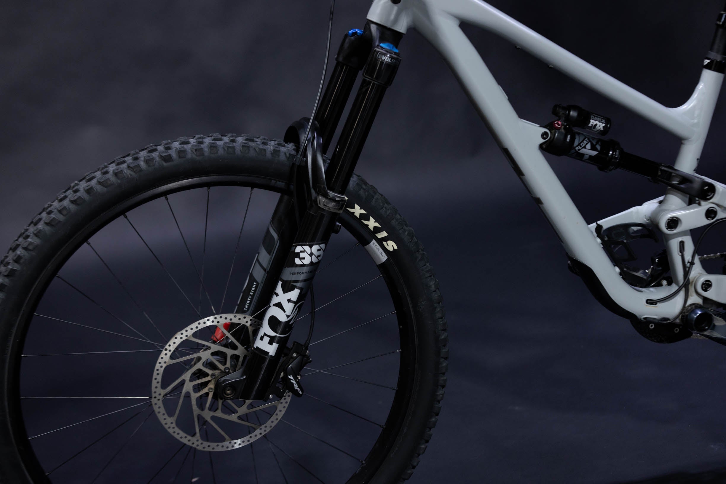 Bicicleta de Montaña Doble Suspension YT Capra MX Core 2 Rodado 27,5/29" Talla Medium (2023) Seminueva