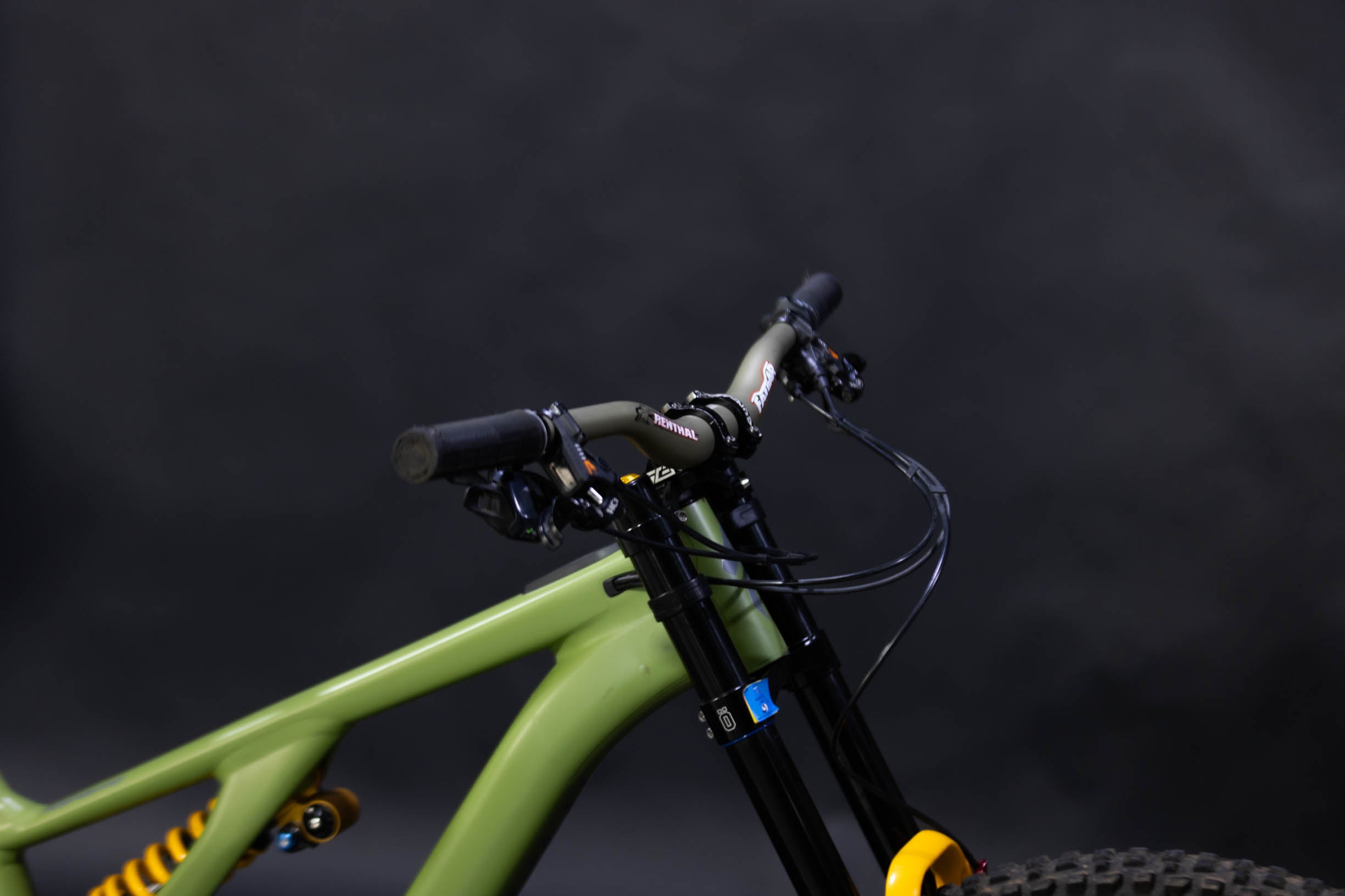 Bicicleta de Montaña Asistida Doble Suspensión Specialized Kenevo 29/27.5" Talla Large S4 (2022) Seminueva