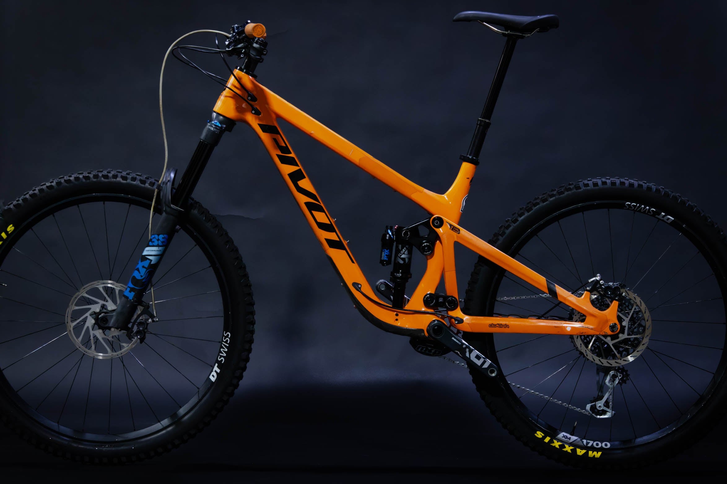 Bicicleta De Montaña Doble Suspensión Pivot Cycles Firebird 29" Talla Large (2023) Seminueva