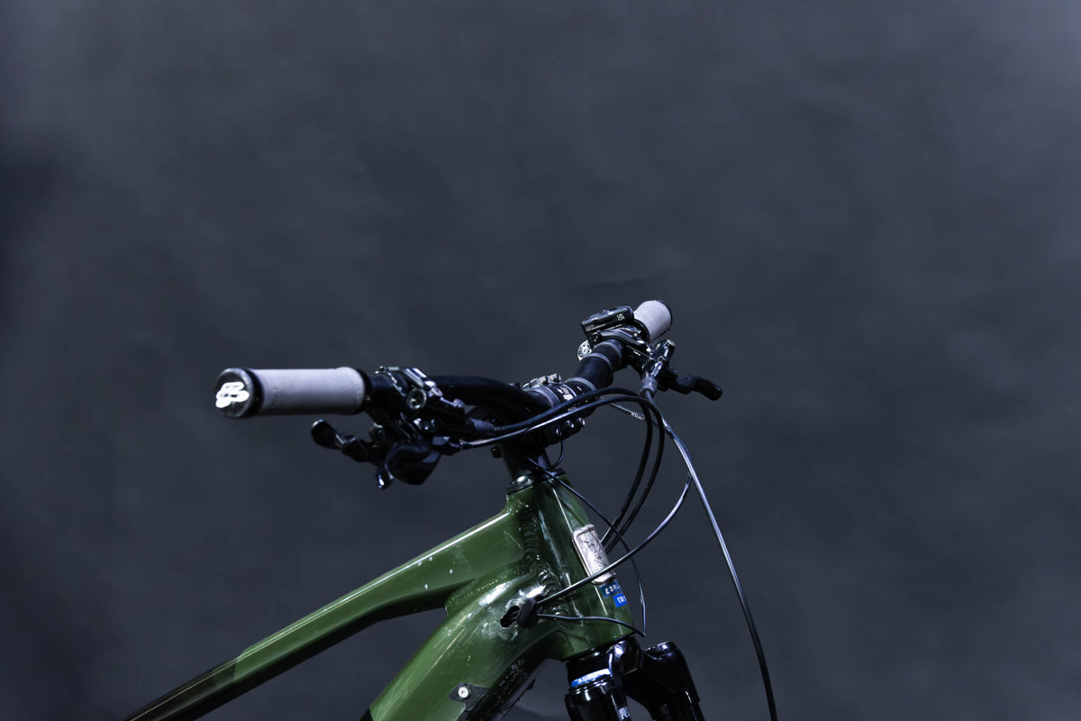 Bicicleta de Montaña Asistida Doble Suspensión Marin Alpine Trail E1 29" (2023) Seminueva