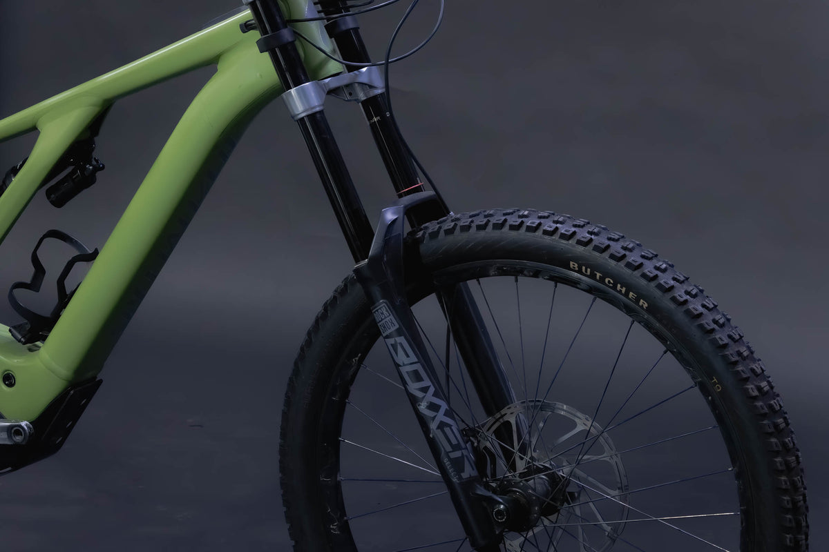 Bicicleta de Montaña Asistida Doble Suspensión Specialized Kenevo 27.5" Talla Large S4 (2022) Seminueva