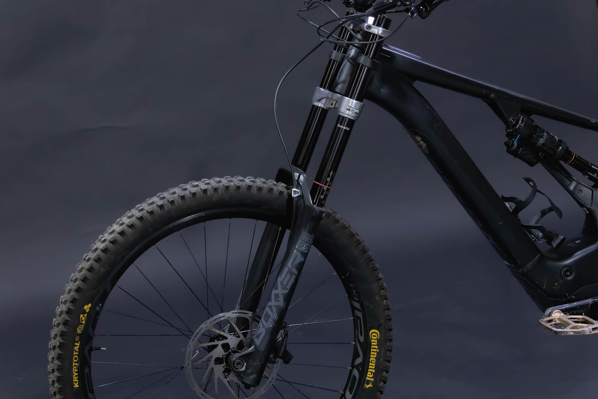 Bicicleta de Montaña Asistida Doble Suspensión Specialized Kenevo 27.5" Talla Large S4 (2021) Seminueva