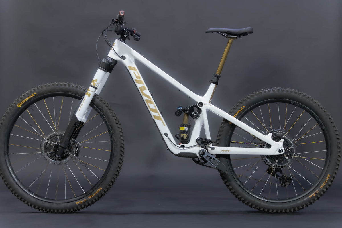 Bicicleta De Montaña Doble Suspensión Pivot Cycles Firebird 29" Talla Medium (2025) Seminueva