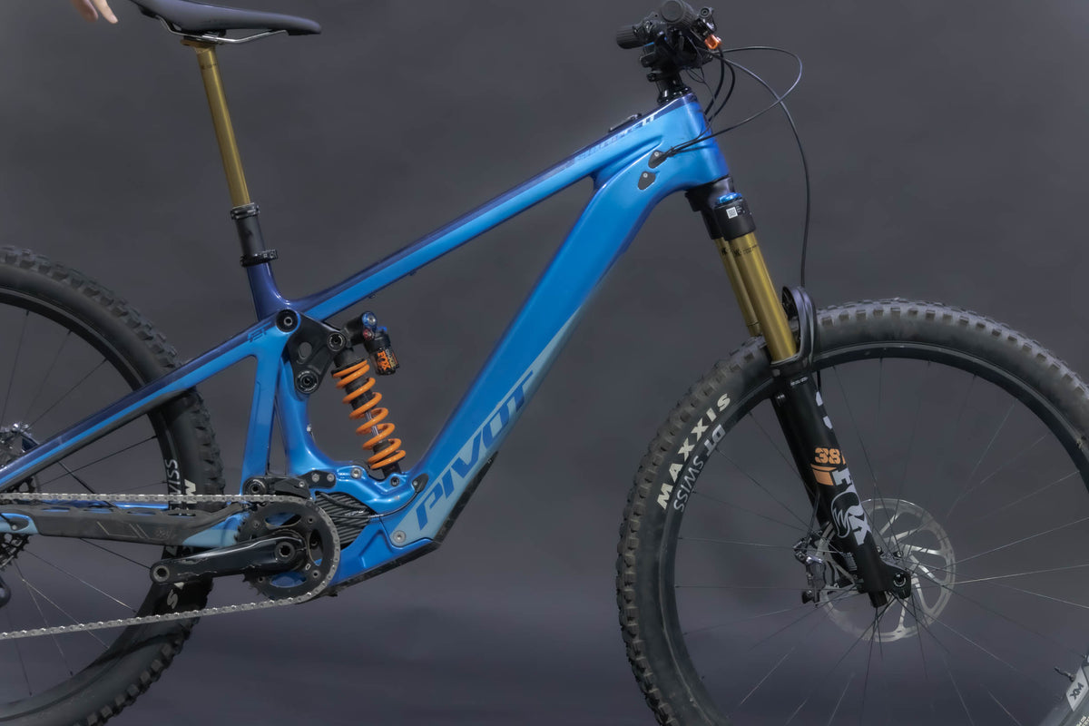 Bicicleta de Montaña Asistida Doble Suspensión Pivot Cycles Shuttle LT 29/27.5" Talla Large (2023) Seminueva