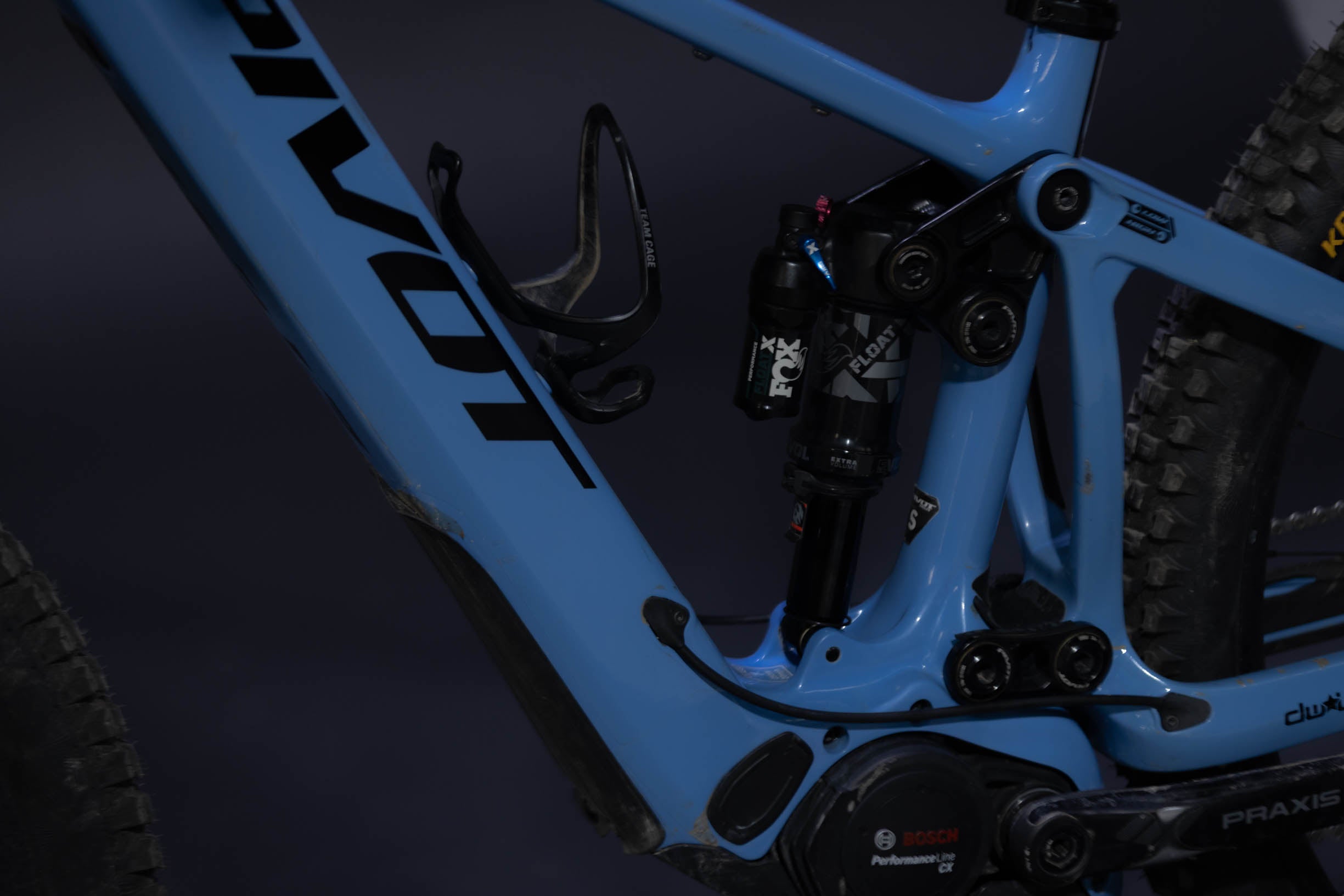 Bicicleta de Montaña Asistida Doble Suspensión Pivot Cycles Shuttle AM 29" Talla Small (2024) Seminueva