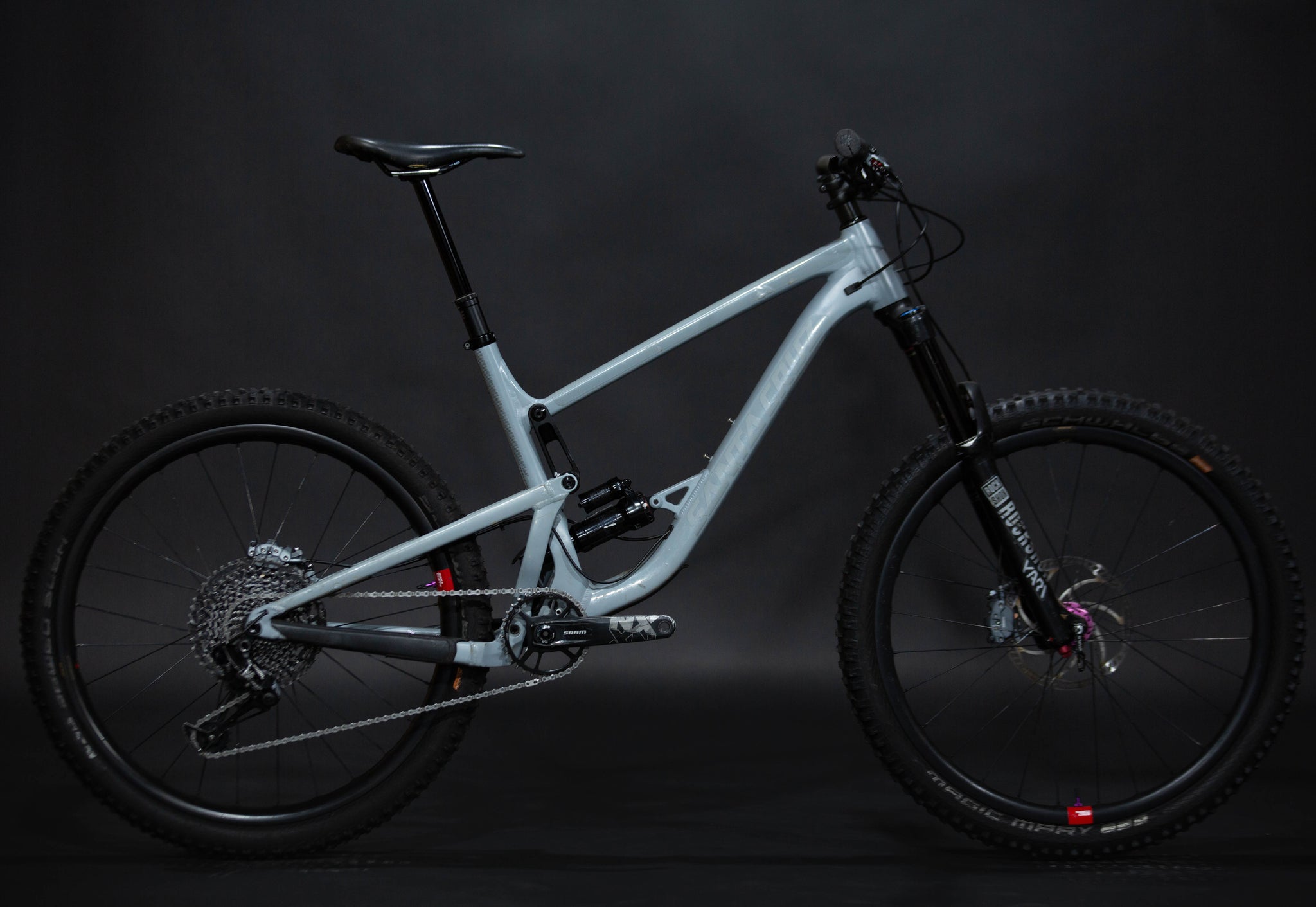 Bicicleta de Montaña Doble Supensión Santa Cruz Bronson 27.5" Talla Large (2019) Seminueva