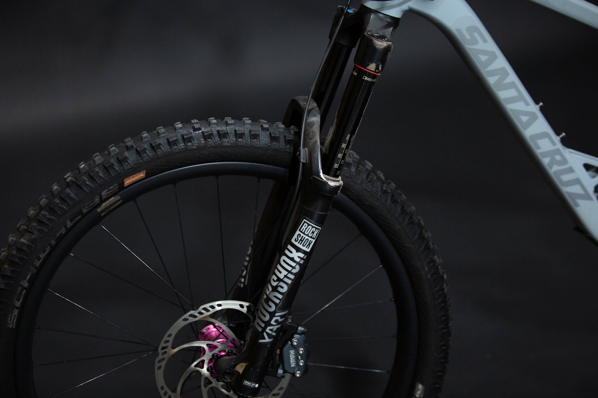 Bicicleta de Montaña Doble Supensión Santa Cruz Bronson 27.5" Talla Large (2019) Seminueva