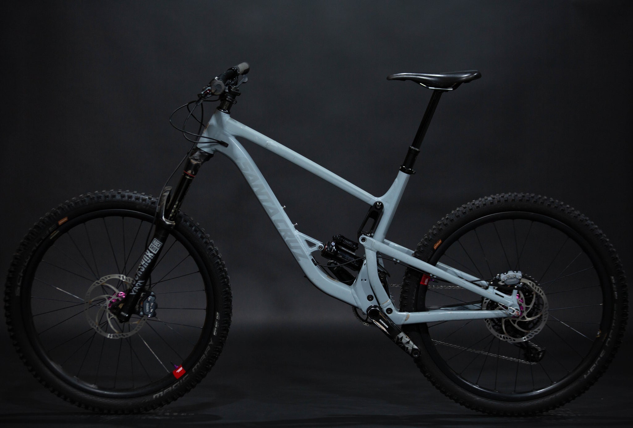 Bicicleta de Montaña Doble Supensión Santa Cruz Bronson 27.5" Talla Large (2019) Seminueva