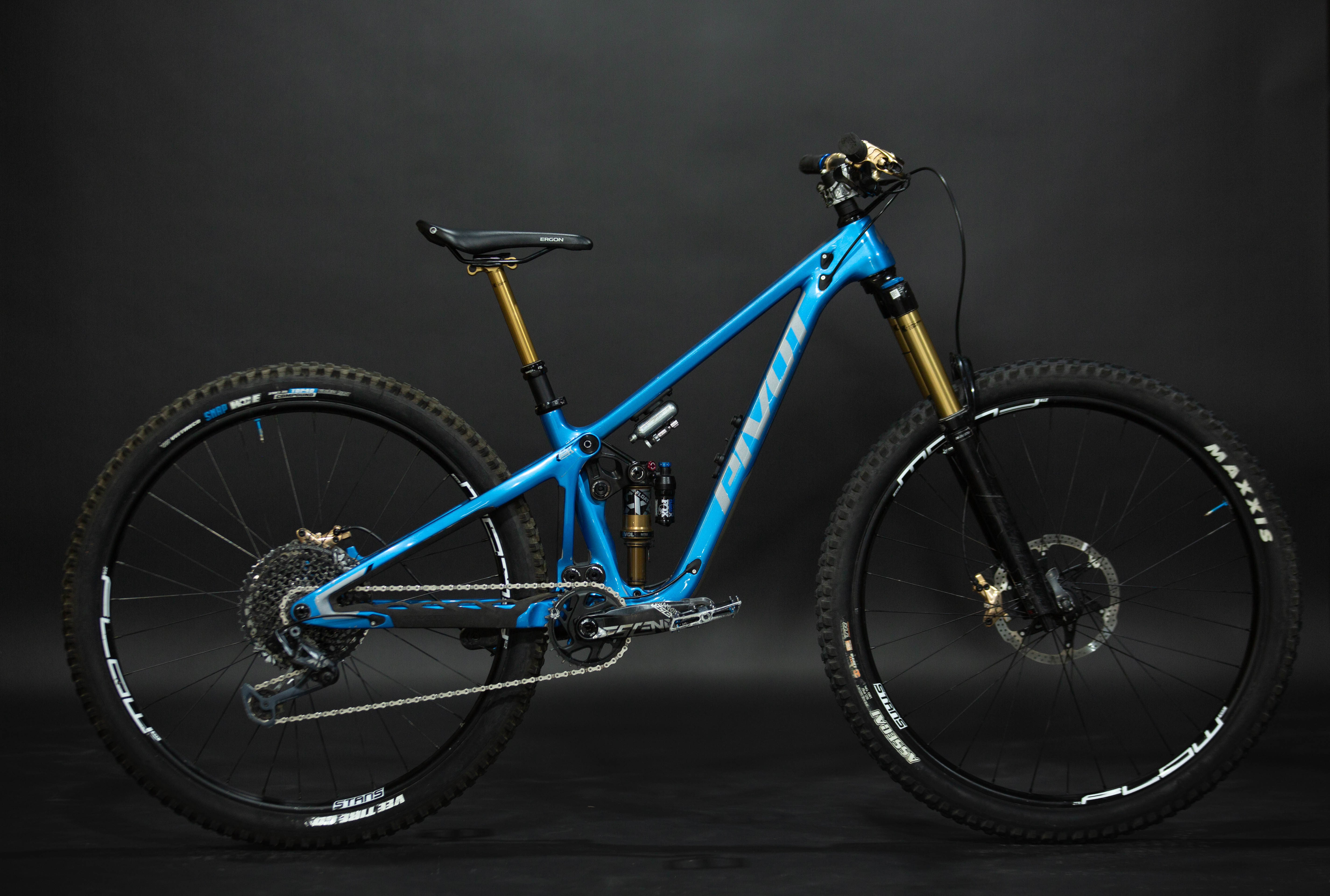 pivot switchblade xs 29