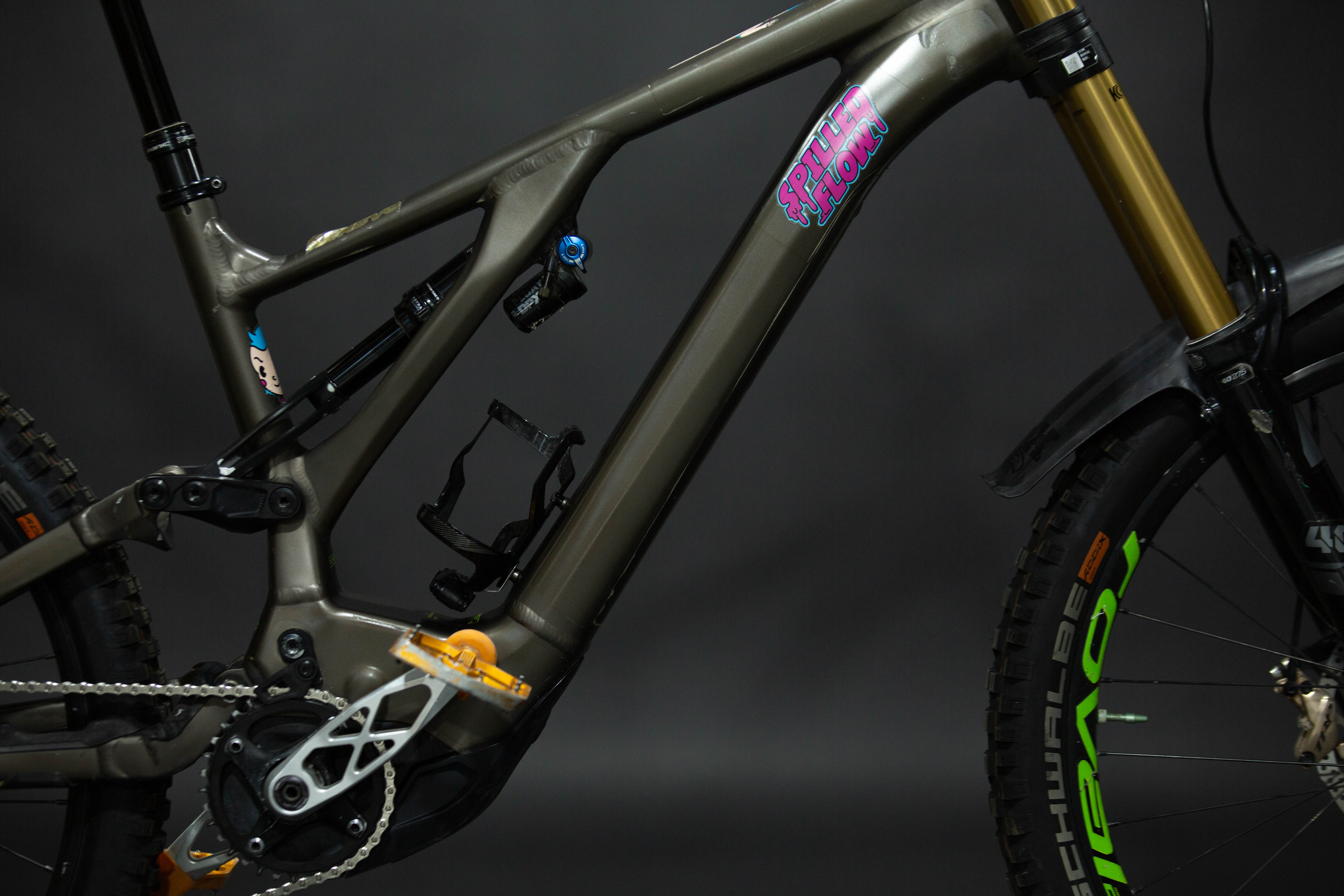 Bicicleta de Montaña Asistida Doble Suspensión Specialized Kenevo Comp 27.5" Talla Medium (2020) Seminueva