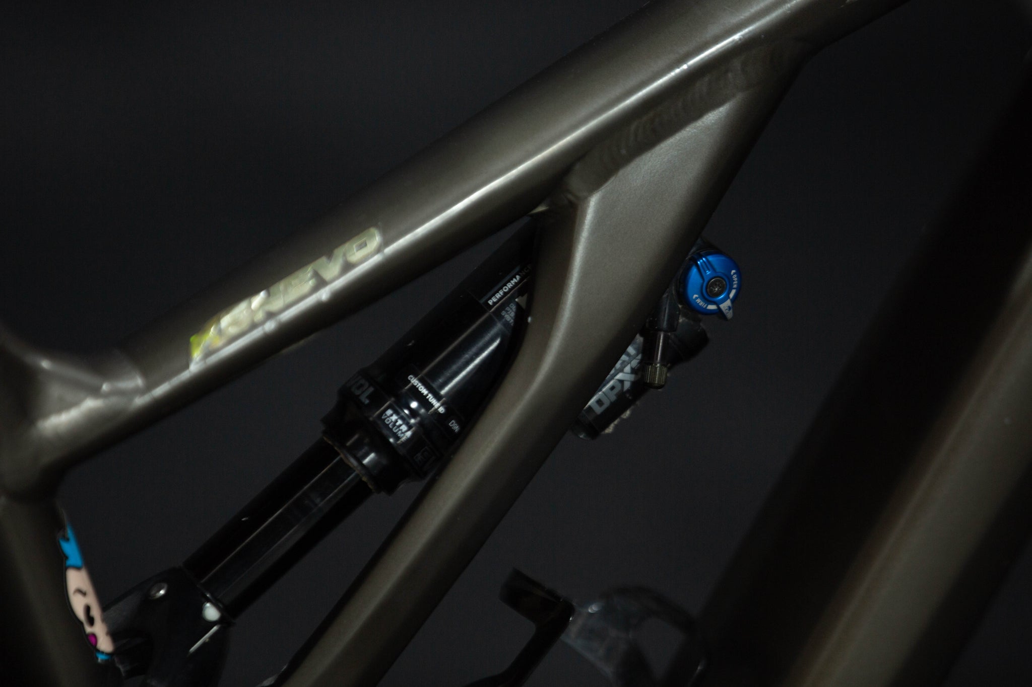 Bicicleta de Montaña Asistida Doble Suspensión Specialized Kenevo Comp 27.5" Talla Medium (2020) Seminueva