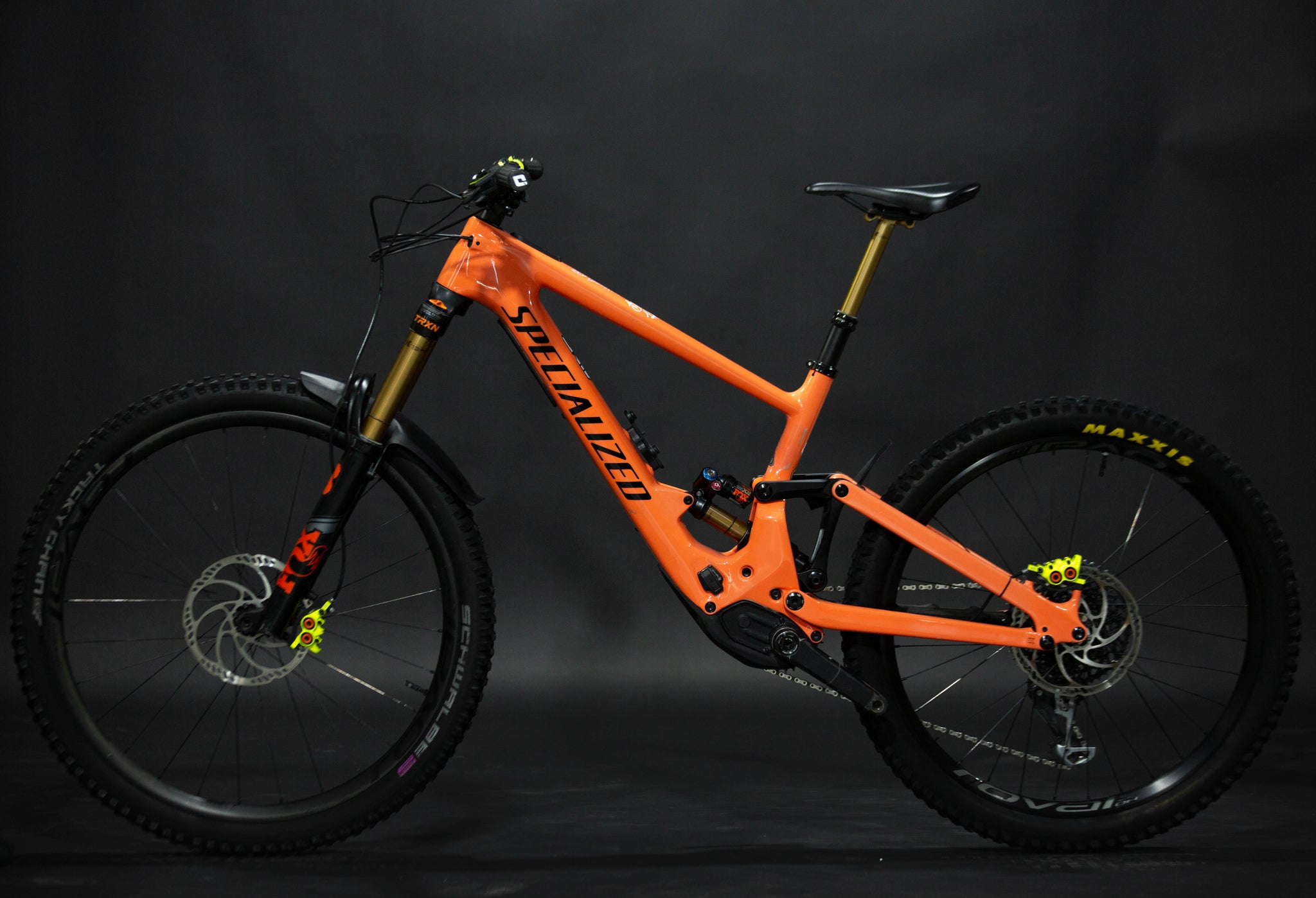 Bicicleta de Montaña Asistida Doble Suspensión Specialized Kenevo SL 29/27.5" Talla Medium S3 (2023) Seminueva