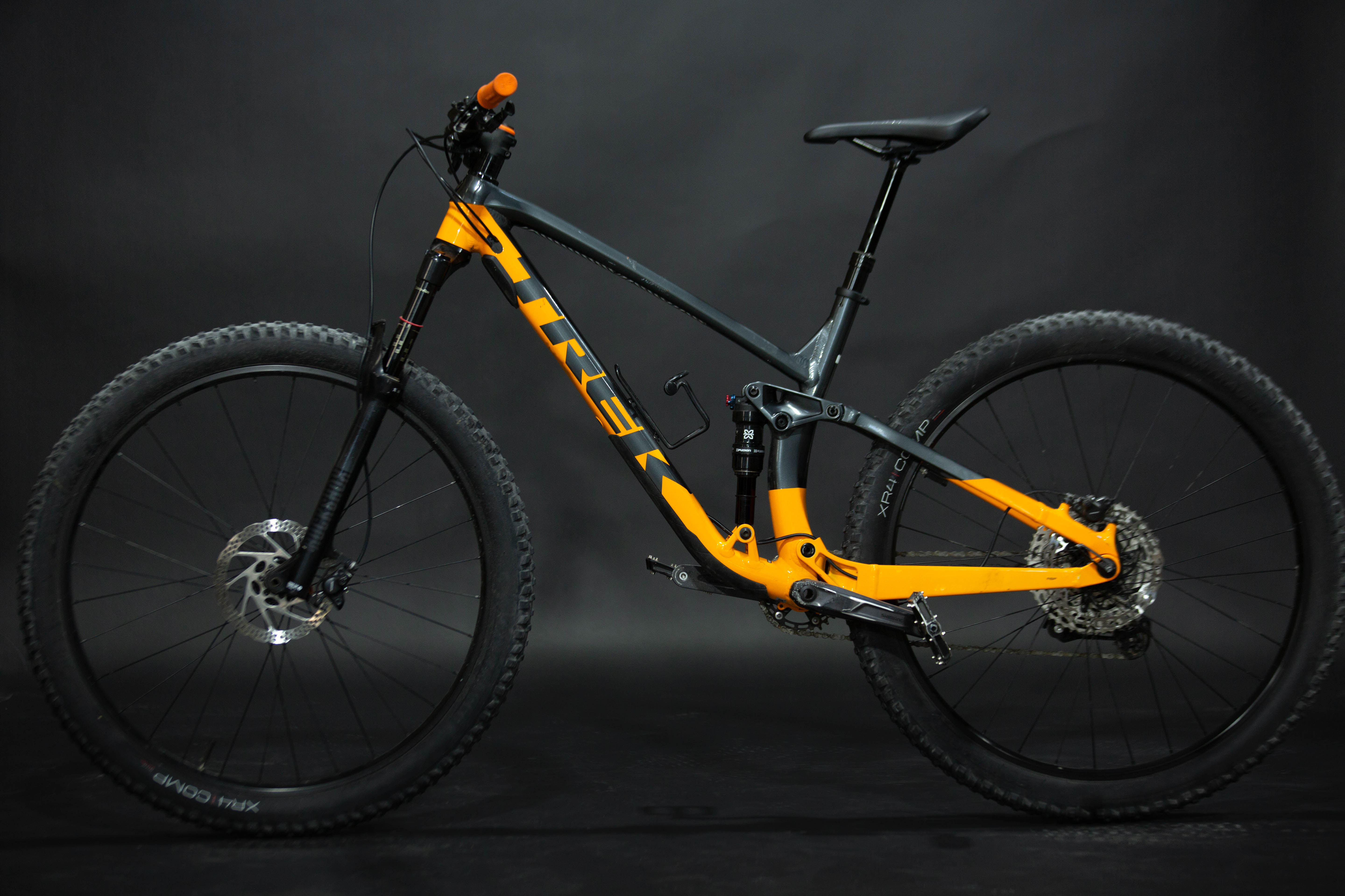 Bicicleta de Montaña Doble Supensión Trek Slash 5 29" Talla Large Seminueva (2022) Seminueva