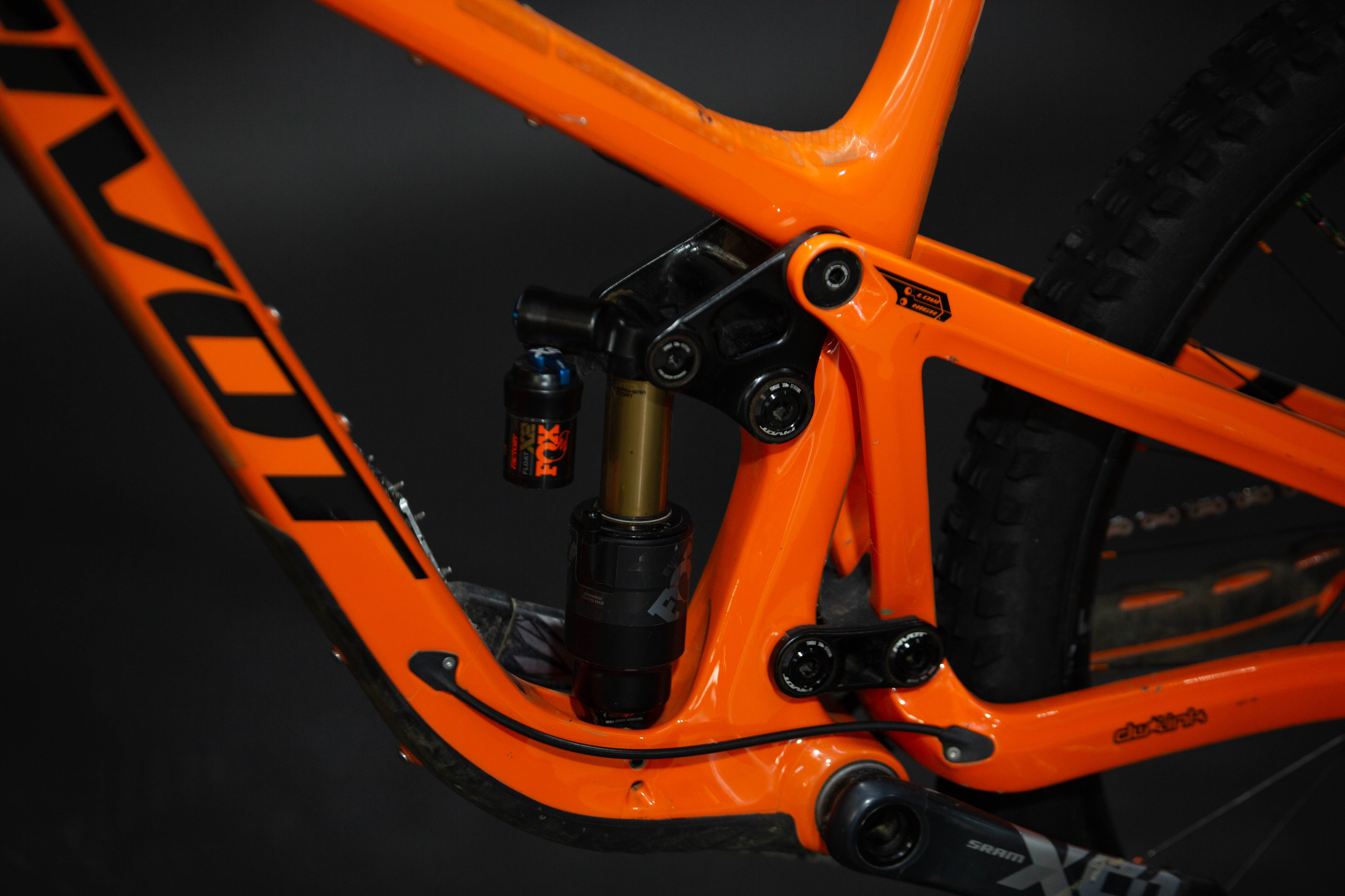 Bicicleta De Montaña Doble Suspensión Pivot Cycles Firebird 29" Talla Medium (2022) Seminueva