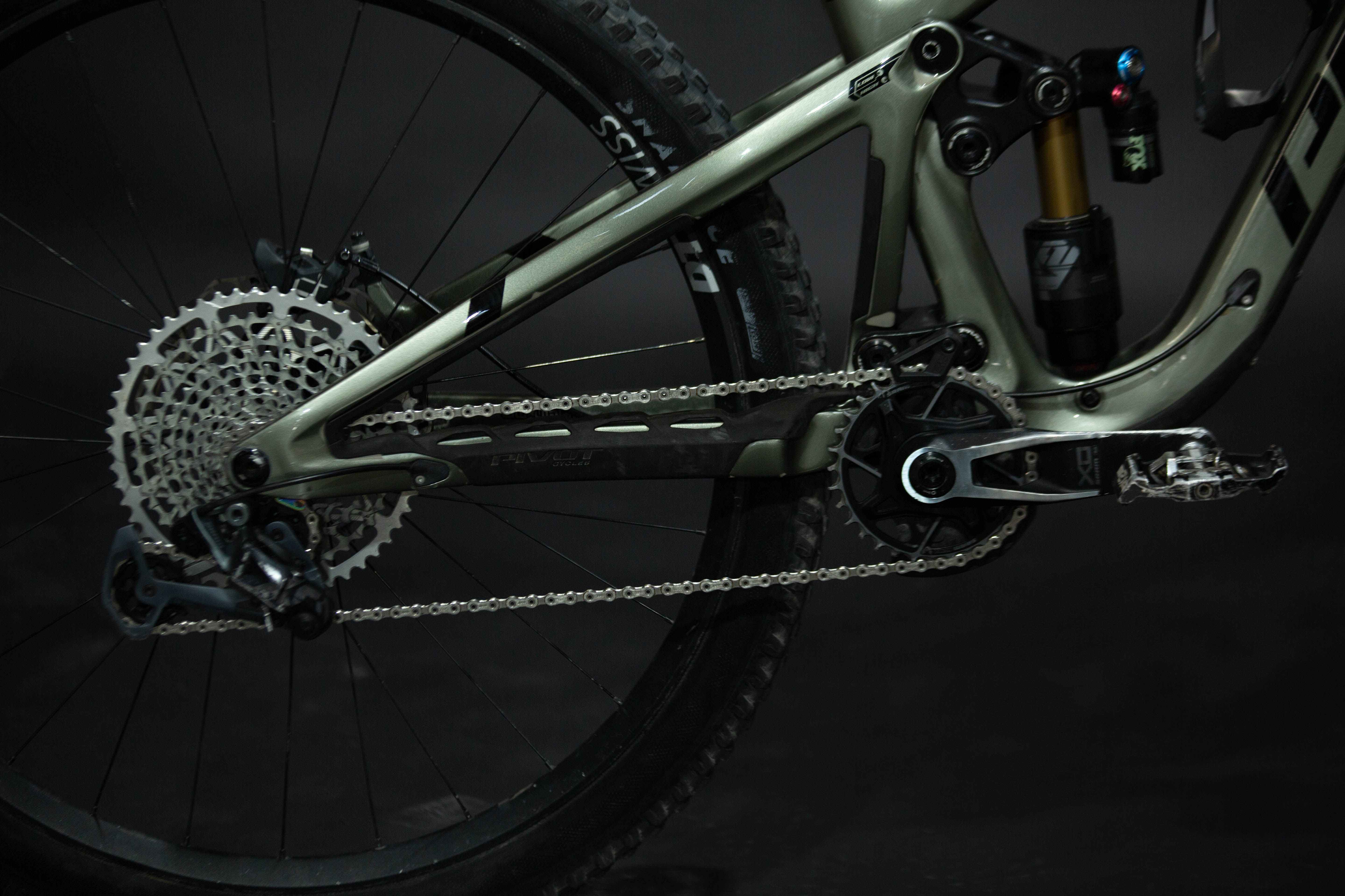 Bicicleta De Montaña Doble Suspensión Pivot Cycles Firebird 29" Talla Medium (2024) Seminueva