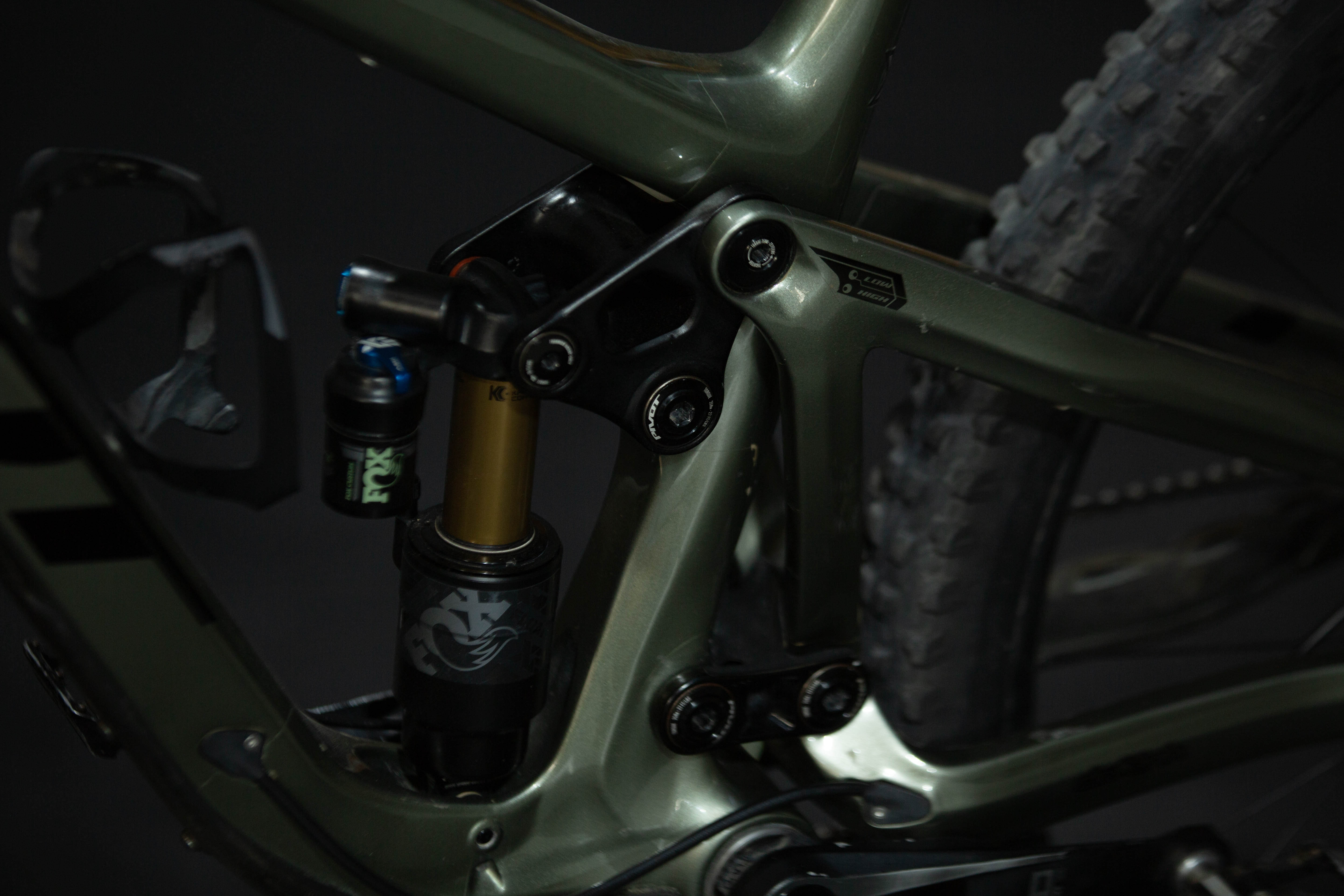 Bicicleta De Montaña Doble Suspensión Pivot Cycles Firebird 29" Talla Medium (2024) Seminueva