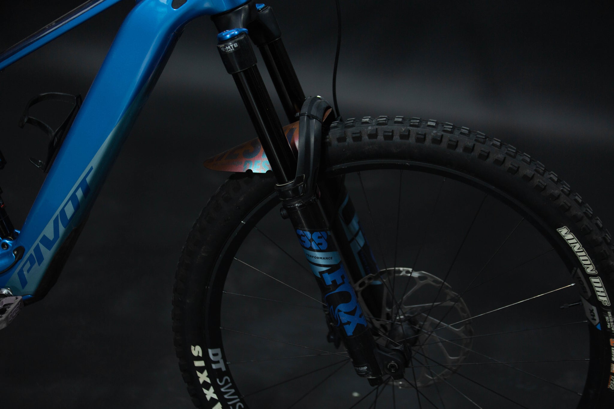 Bicicleta de Montaña Asistida Doble Suspensión Pivot Cycles Shuttle LT 29" Talla Small (2023) Seminueva