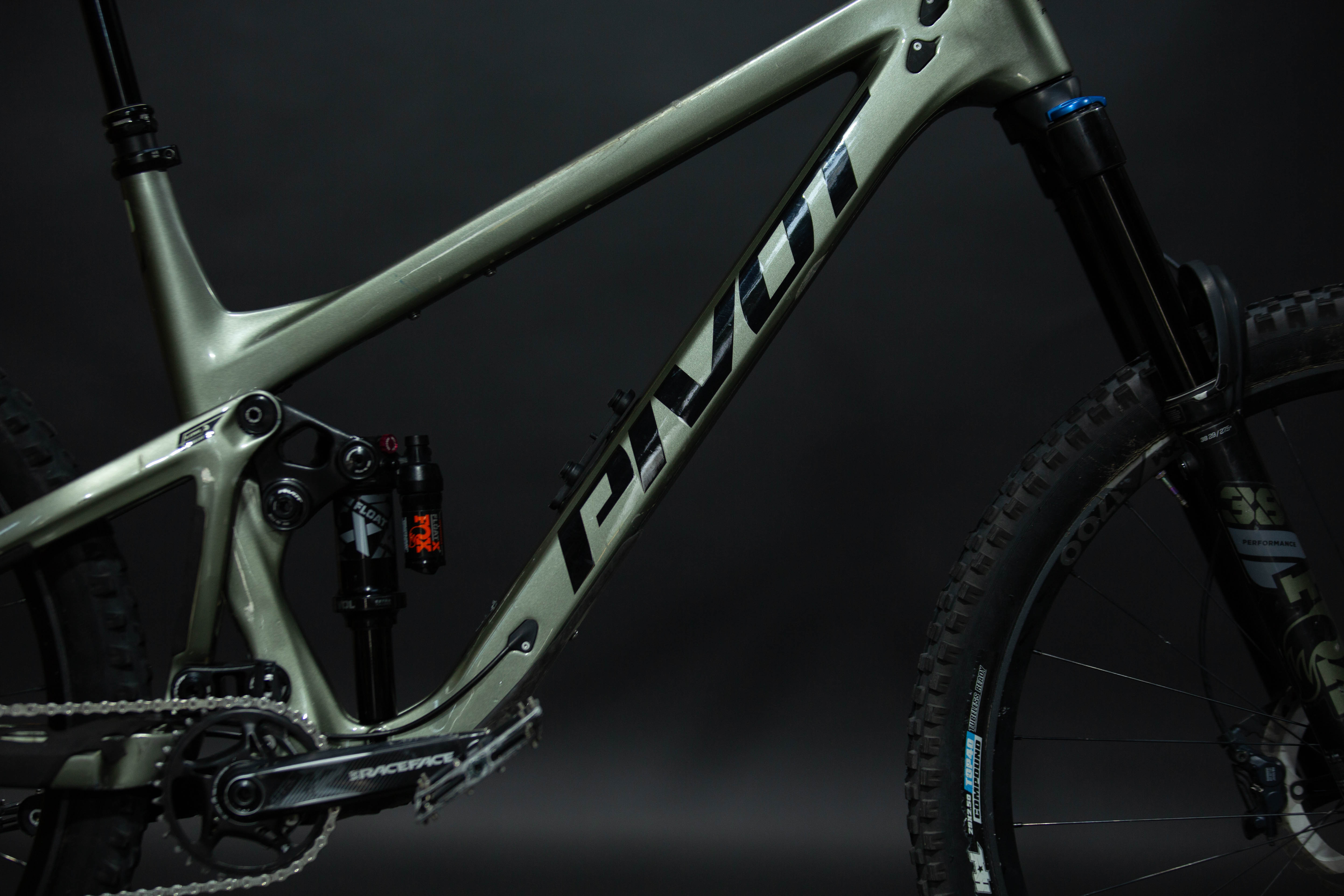 Bicicleta De Montaña Doble Suspensión Pivot Cycles Firebird 29" Talla X-Large (2023) Seminueva