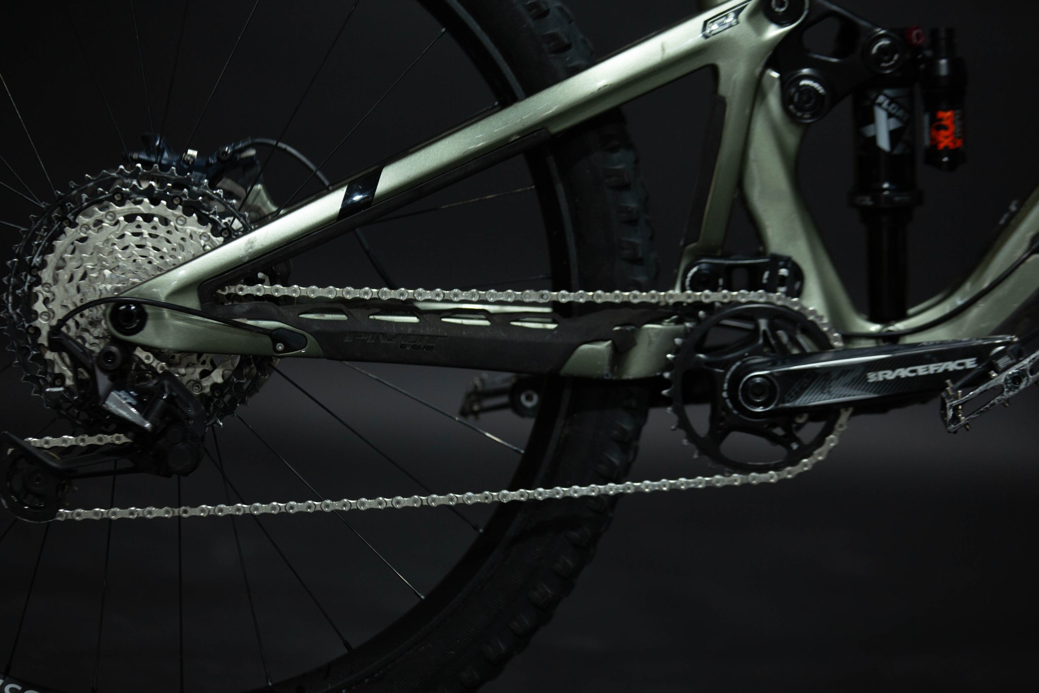 Bicicleta De Montaña Doble Suspensión Pivot Cycles Firebird 29" Talla X-Large (2023) Seminueva