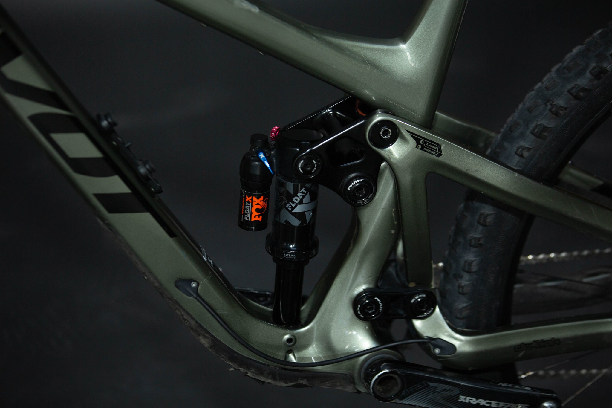 Bicicleta De Montaña Doble Suspensión Pivot Cycles Firebird 29" Talla X-Large (2023) Seminueva