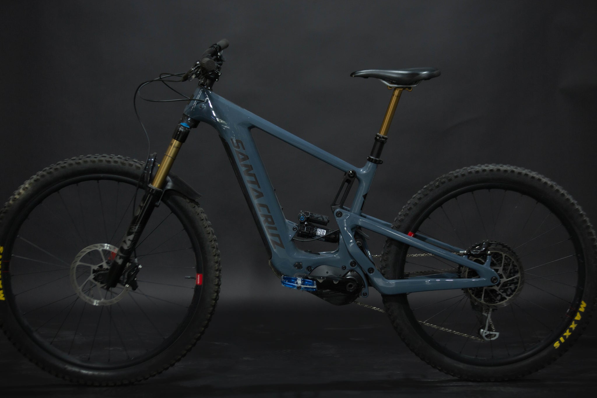 Bicicleta de Montaña Asistida Doble Suspensión Santa Cruz Heckler CC 29/27.5" Talla Medium (2023)Seminueva