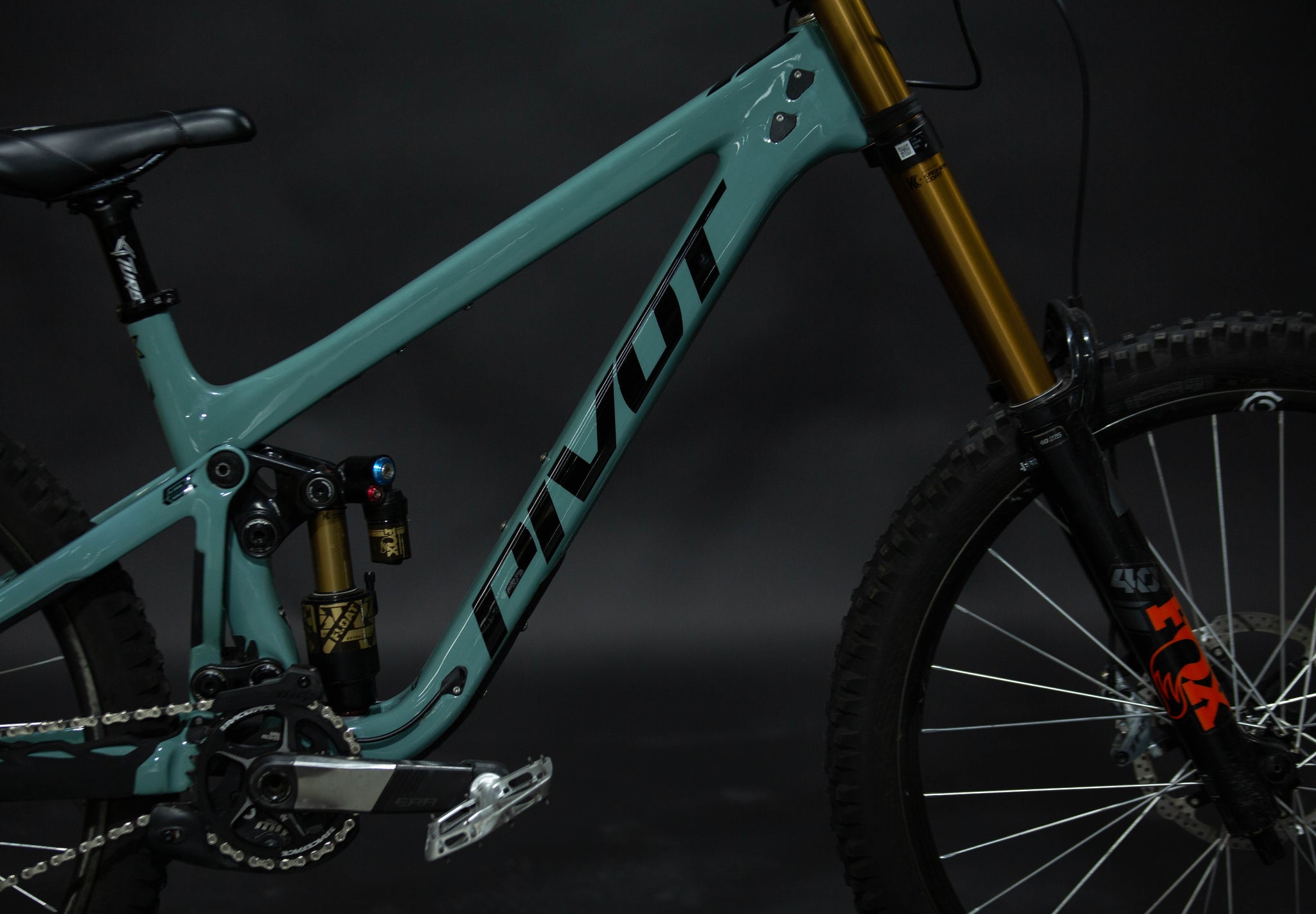 Bicicleta De Montaña Doble Suspensión Pivot Cycles Mach 6 27.5" Talla Medium (2025) Seminueva