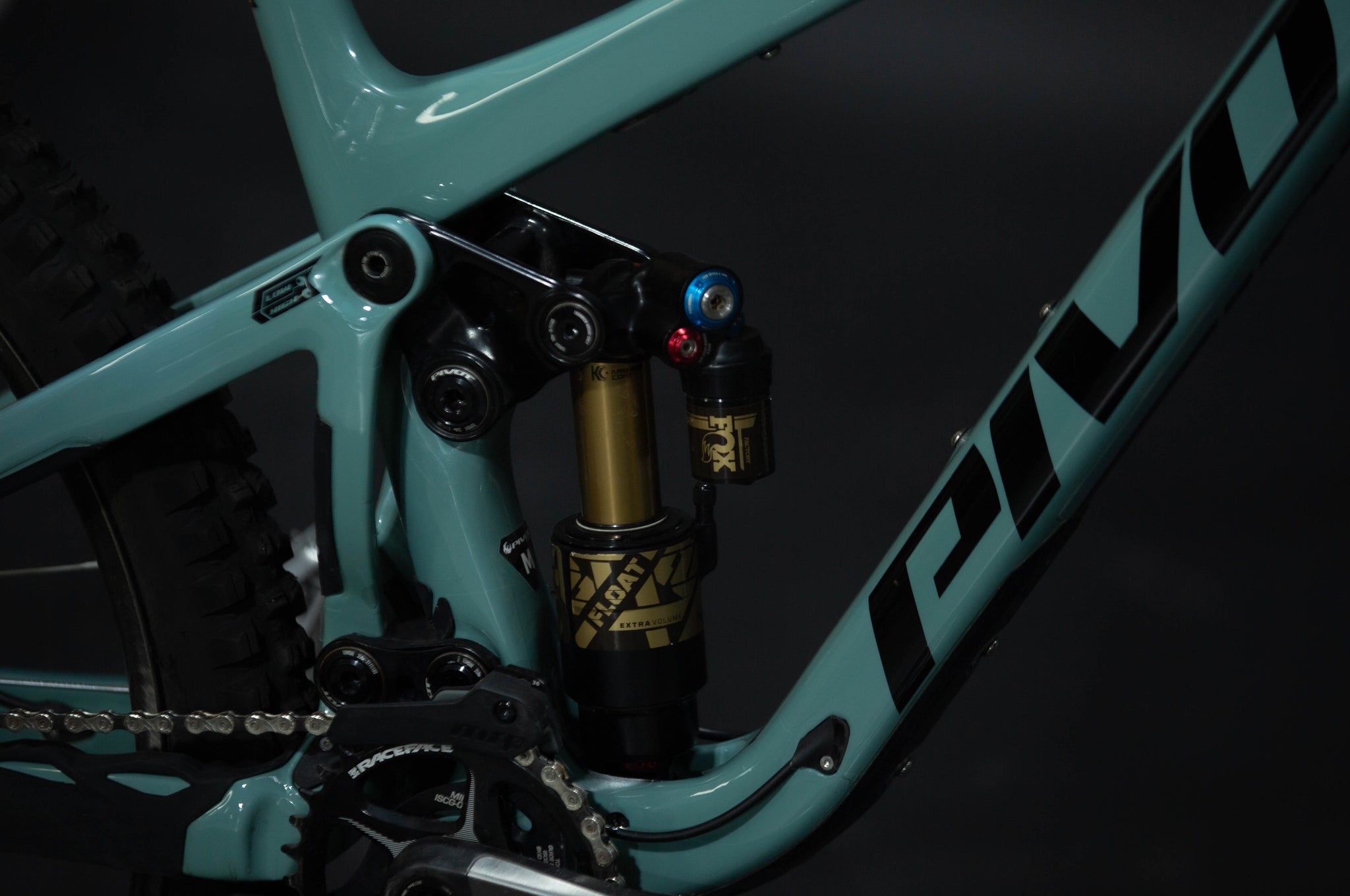 Bicicleta De Montaña Doble Suspensión Pivot Cycles Mach 6 27.5" Talla Medium (2025) Seminueva