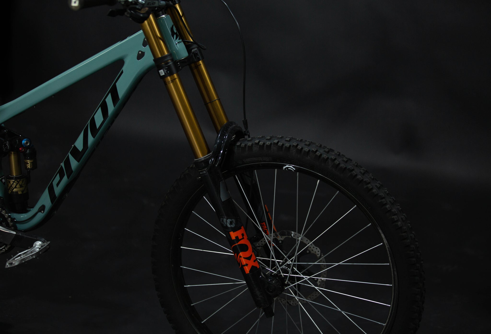 Bicicleta De Montaña Doble Suspensión Pivot Cycles Mach 6 27.5" Talla Medium (2025) Seminueva