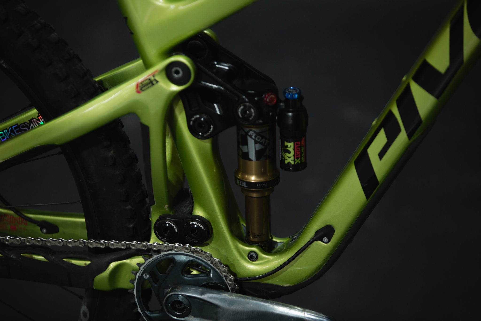 Bicicleta de Montaña Doble Suspensión Pivot Switchblade 29" Talla Large (2023) Seminueva