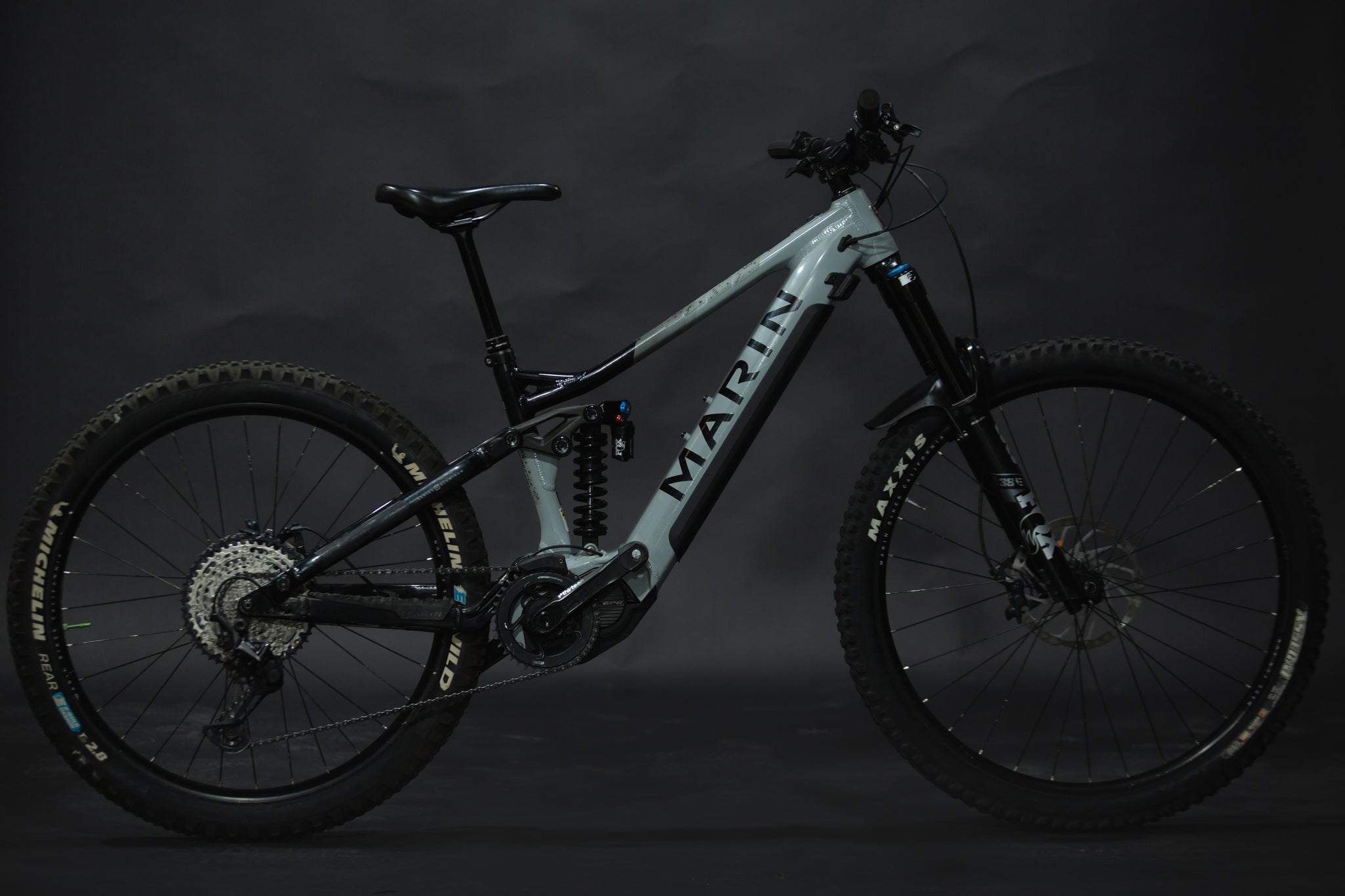 Bicicleta de Montaña Asistida Doble Suspensión Marin Alpine Trail E2 29/27.5" TallaMedium (2022) Seminueva