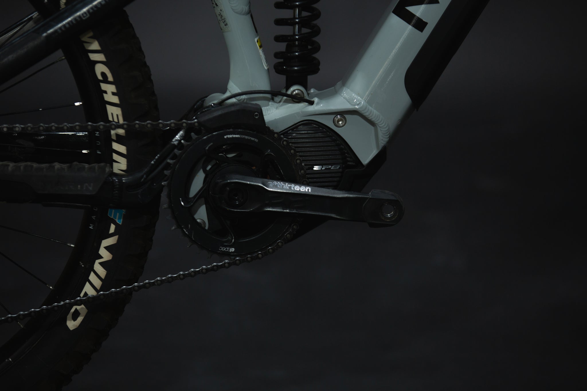 Bicicleta de Montaña Asistida Doble Suspensión Marin Alpine Trail E2 29/27.5" TallaMedium (2022) Seminueva