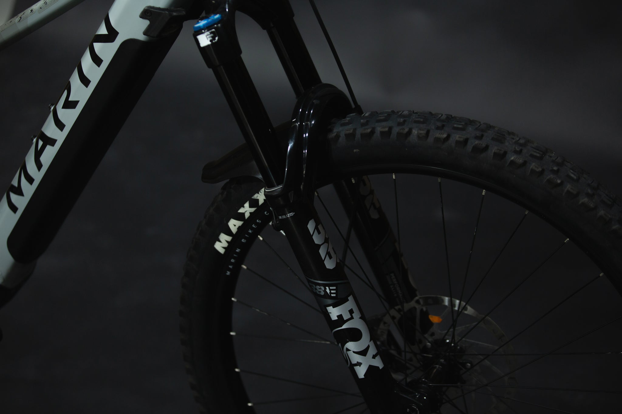 Bicicleta de Montaña Asistida Doble Suspensión Marin Alpine Trail E2 29/27.5" TallaMedium (2022) Seminueva