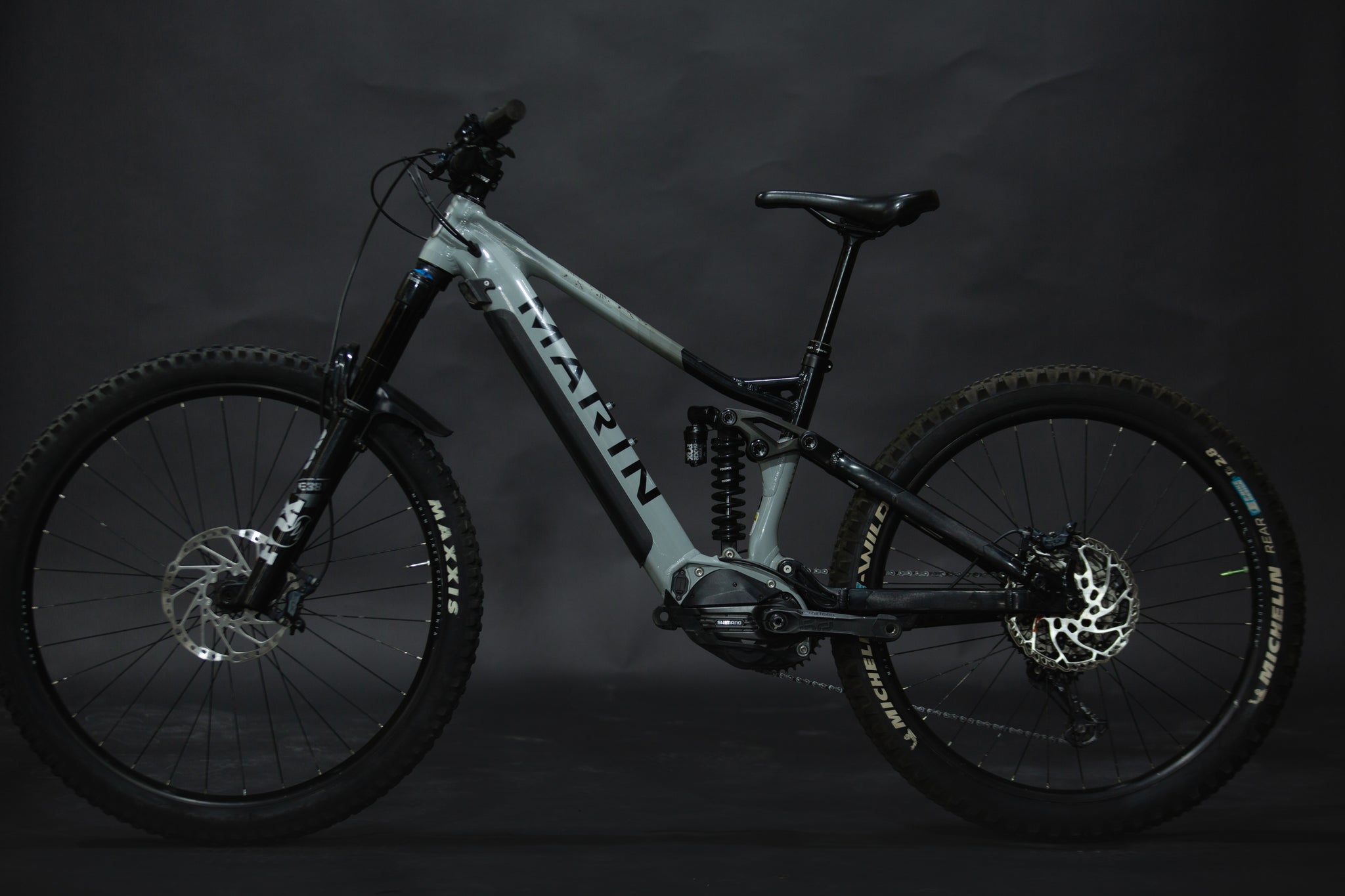 Bicicleta de Montaña Asistida Doble Suspensión Marin Alpine Trail E2 29/27.5" TallaMedium (2022) Seminueva