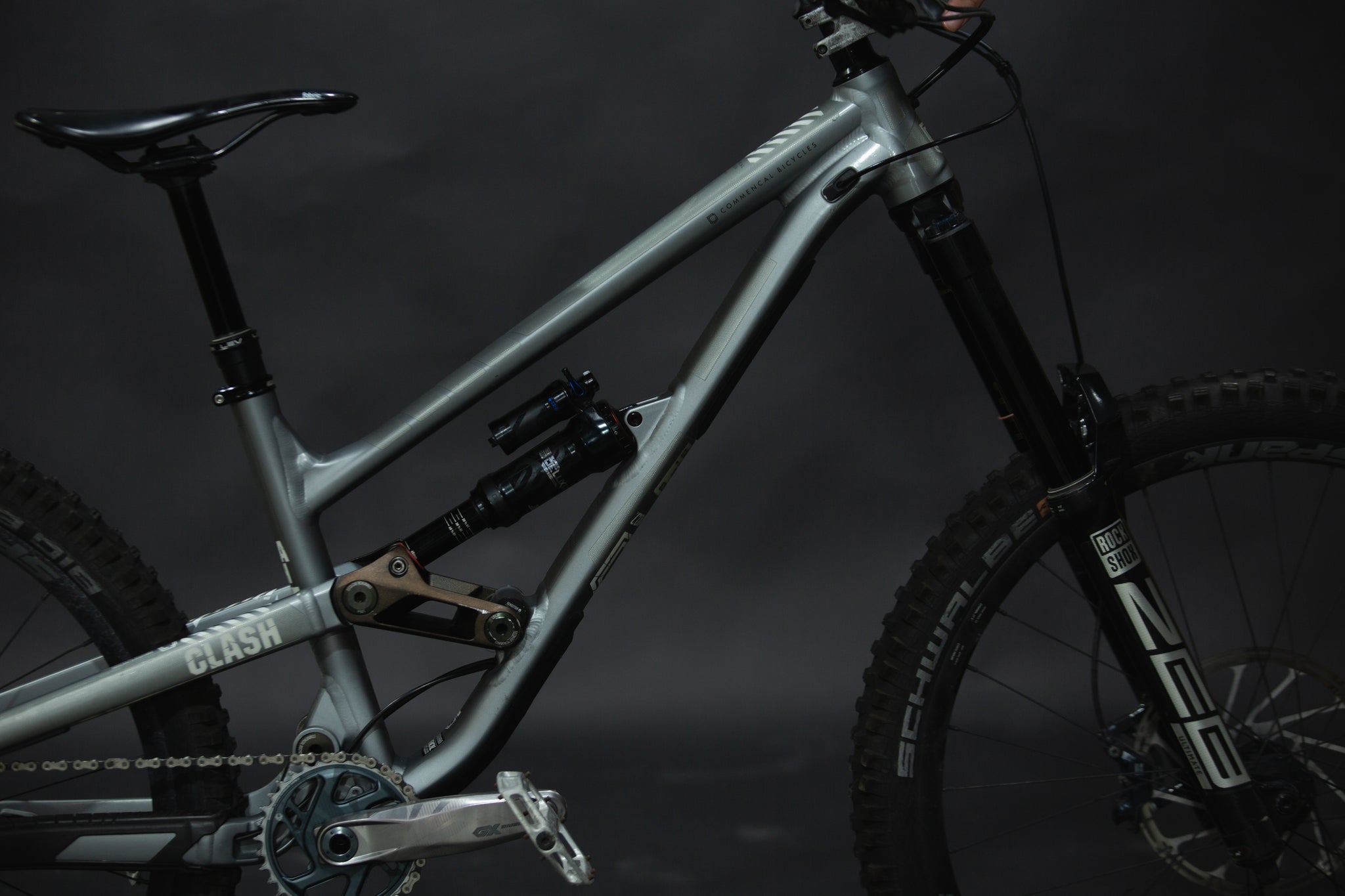 Bicicleta de Montaña Doble Suspension Commencal Clash 27.5" Talla Small (2021) Seminueva