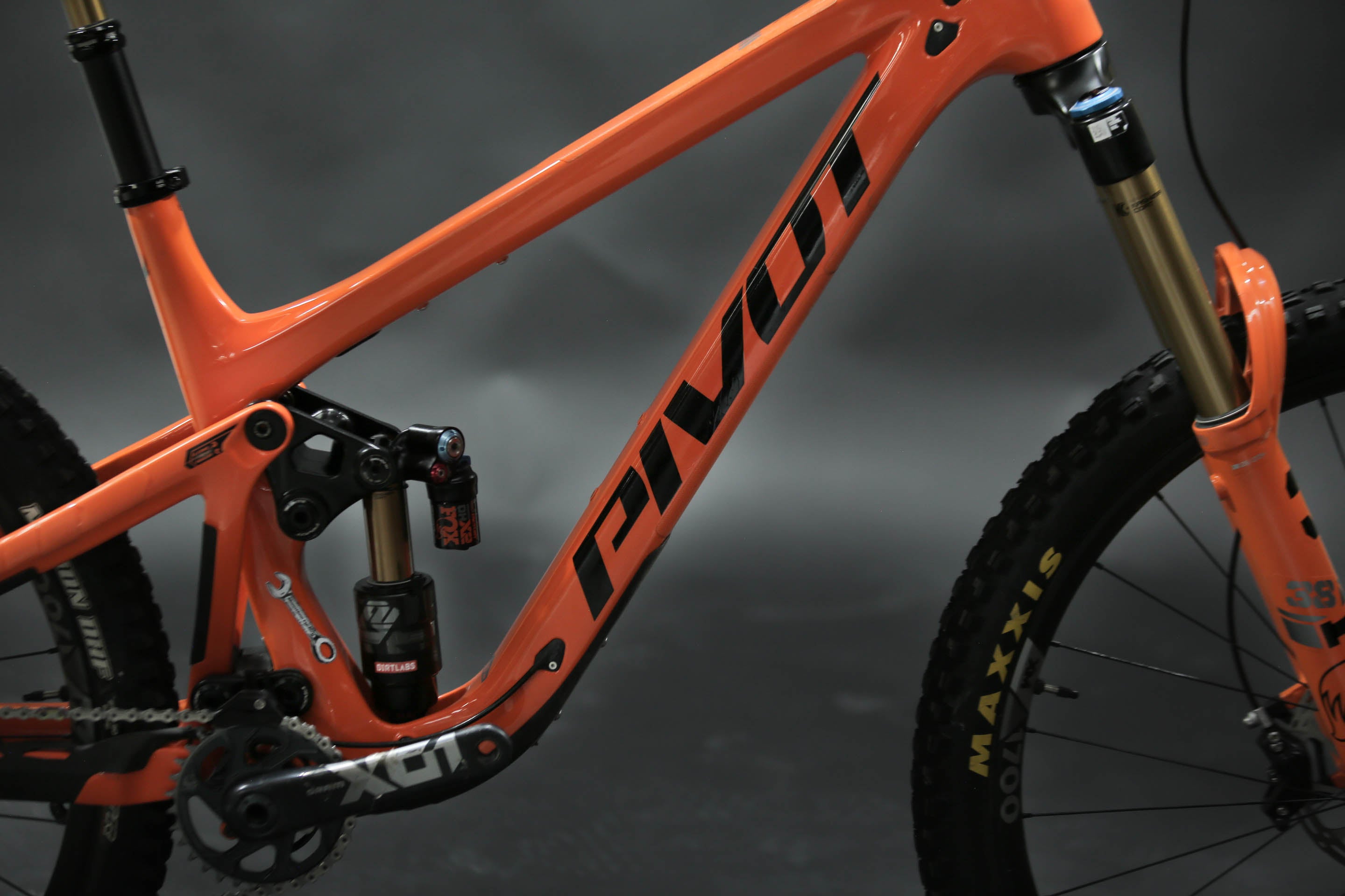 Bicicleta De Montaña Doble Suspensión Pivot Cycles Firebird 29" Talla Large (2022) Seminueva