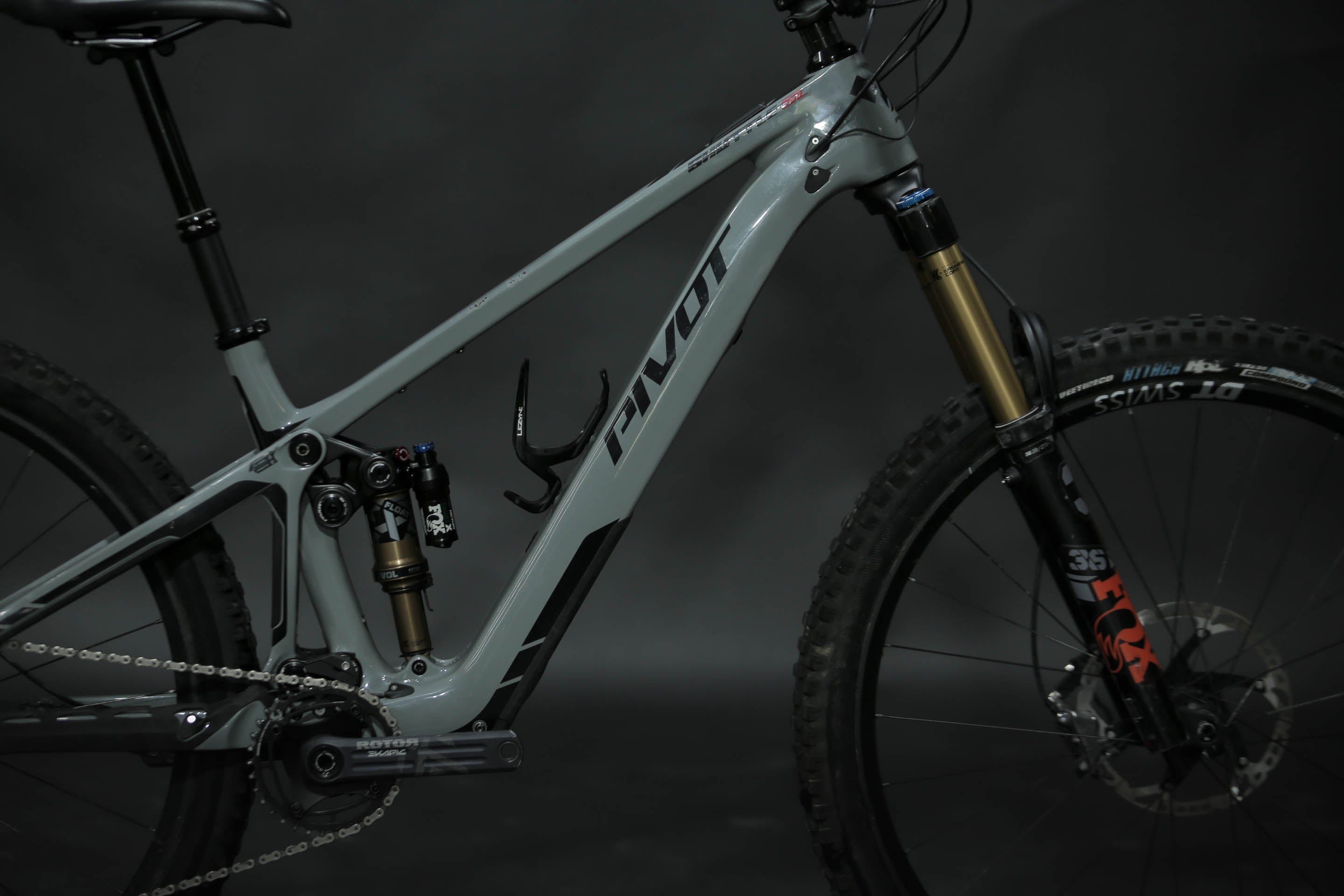 Bicicleta de Montaña Asistida Doble Suspensión Pivot Cycles Shuttle SL 29" Talla Medium (2022) Seminueva